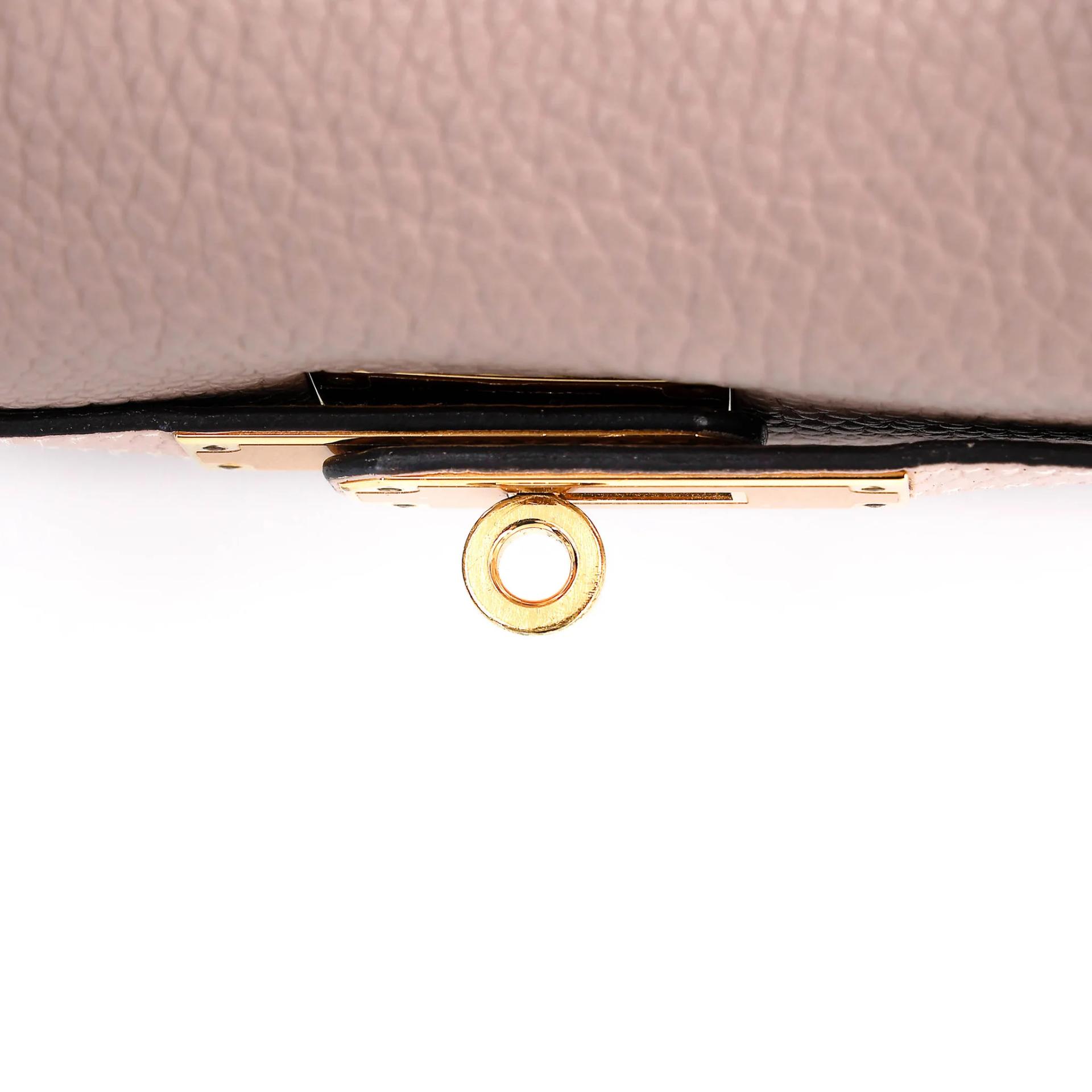 Very Good ( Rank A) HERMÈS Kelly 28 Glycine (4W) Togo Gold hardware T (2015) - 19