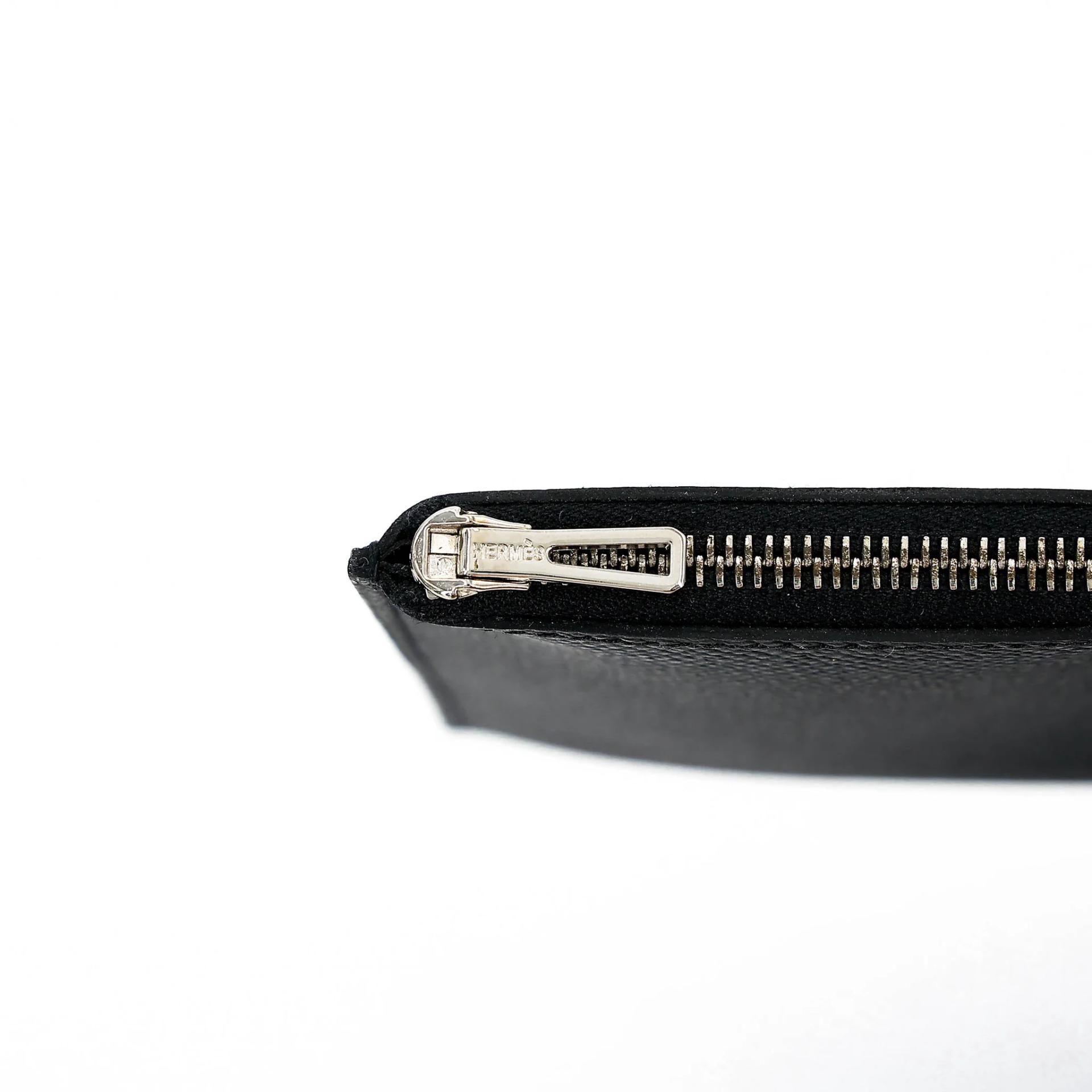 Brand New ( Rank N ) HERMÈS Calvi Pouch GM Bleu Saphir (73) Noir (89) Epsom Palladium hardware - 18