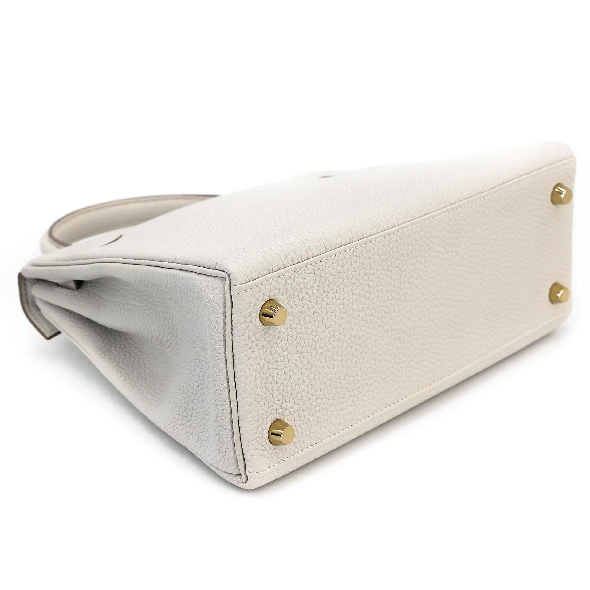 Very Good ( Rank A) HERMÈS Kelly 25 Mushroom (0T) Togo Gold hardware B (2023) - 7