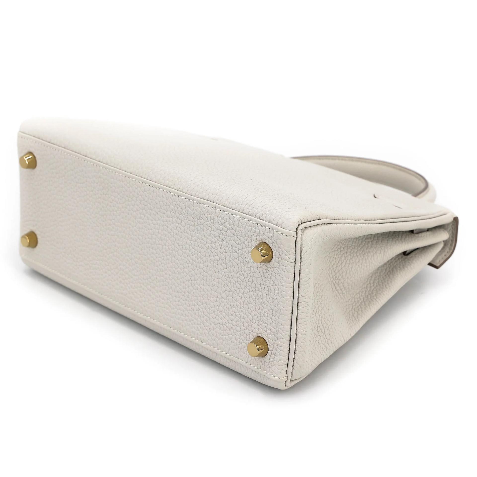 Very Good ( Rank A) HERMÈS Kelly 25 Mushroom (0T) Togo Gold hardware B (2023) - 6
