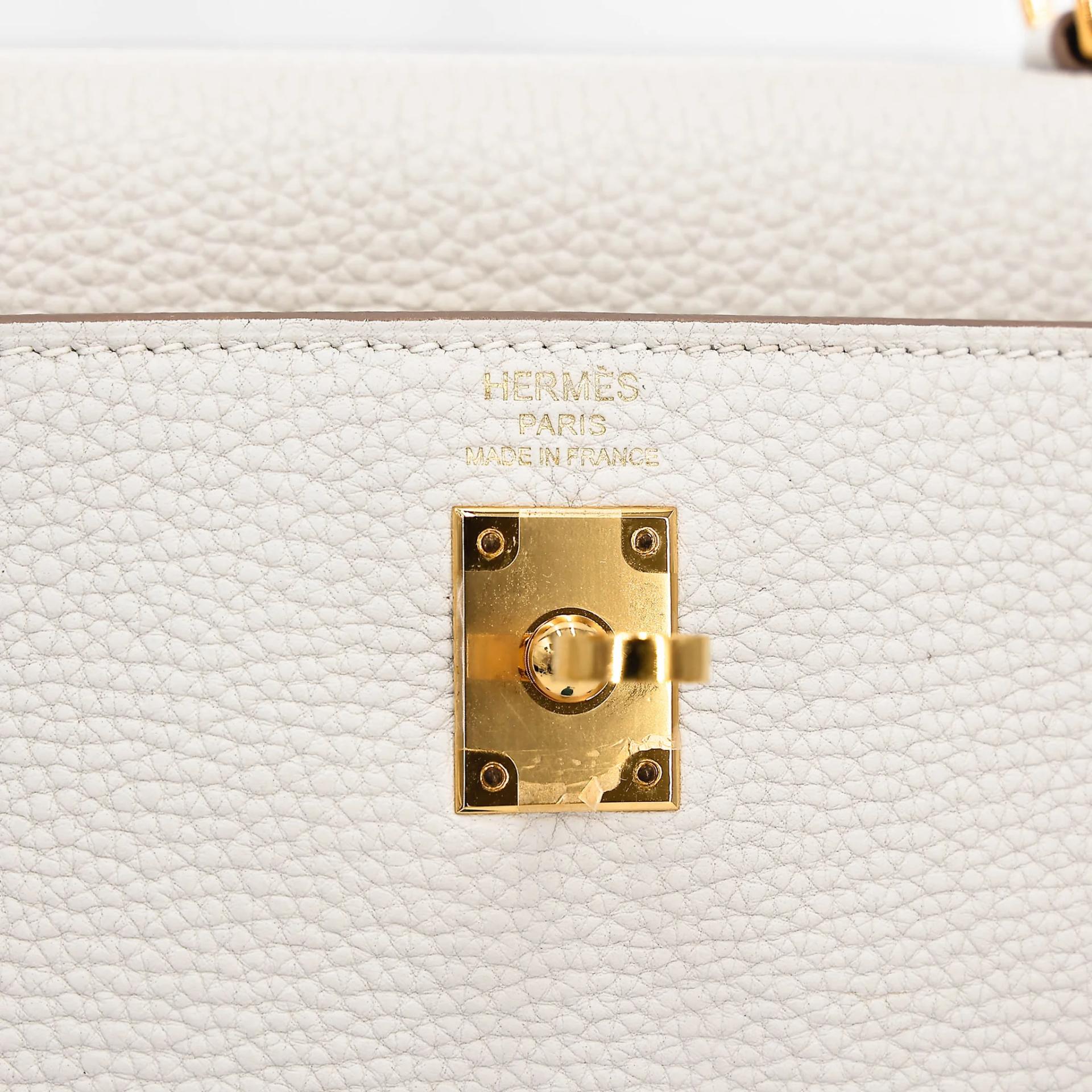 Very Good ( Rank A) HERMÈS Kelly 25 Mushroom (0T) Togo Gold hardware B (2023) - 14