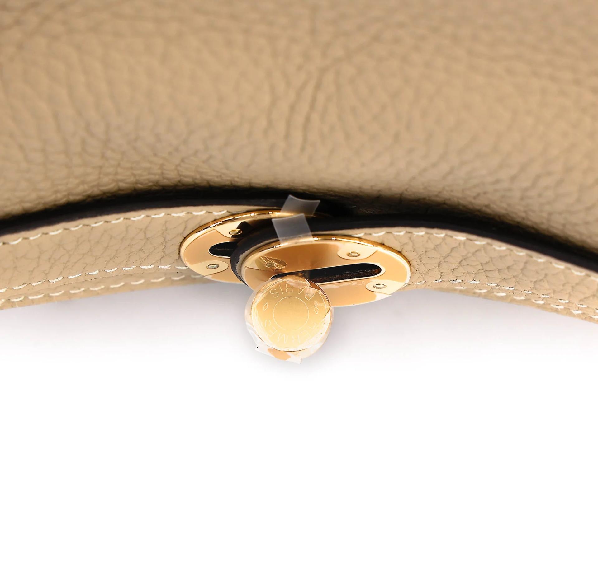 Brand New ( Rank N ) HERMÈS Lindy 26 Trench (S2) Clemence Gold hardware K (2025) - 12