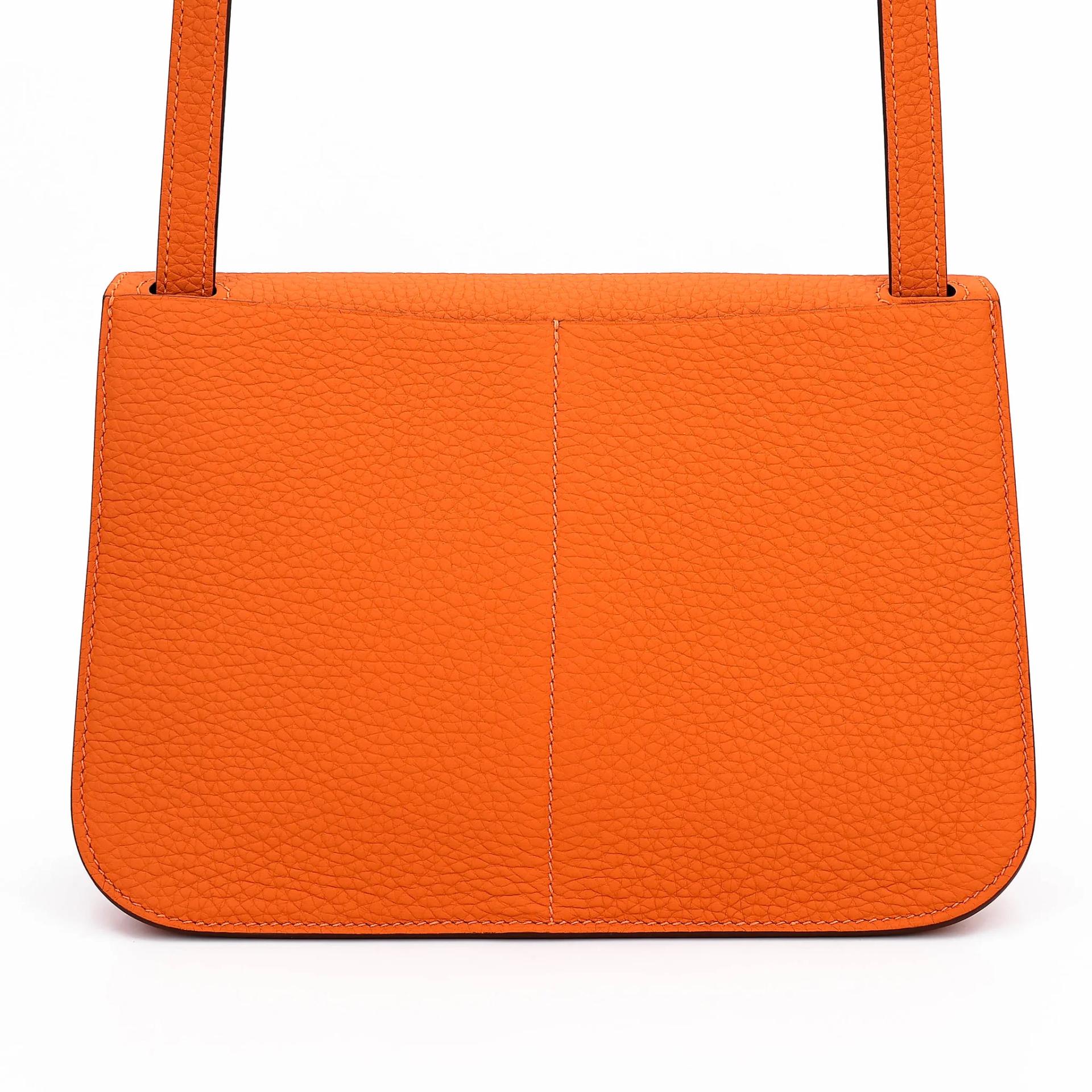 Unused ( Rank NS ) HERMÈS Halzan 25 Orange (93) Clemence Palladium hardware B (2023) - 2