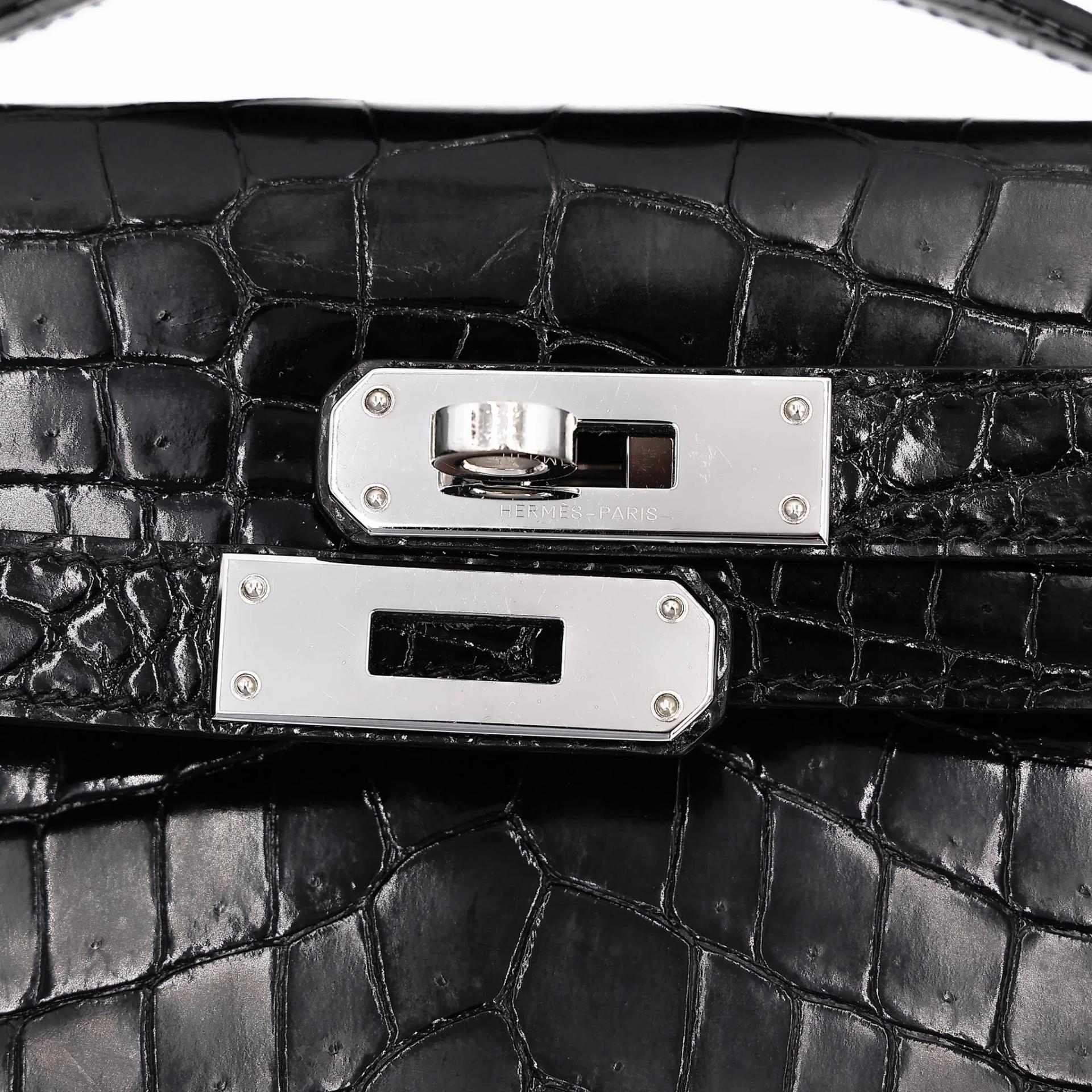 Very Good ( Rank A) HERMÈS Kelly Cut Noir (89) Shiny Niloticus Crocodile Palladium hardware Square P (2012) - 8