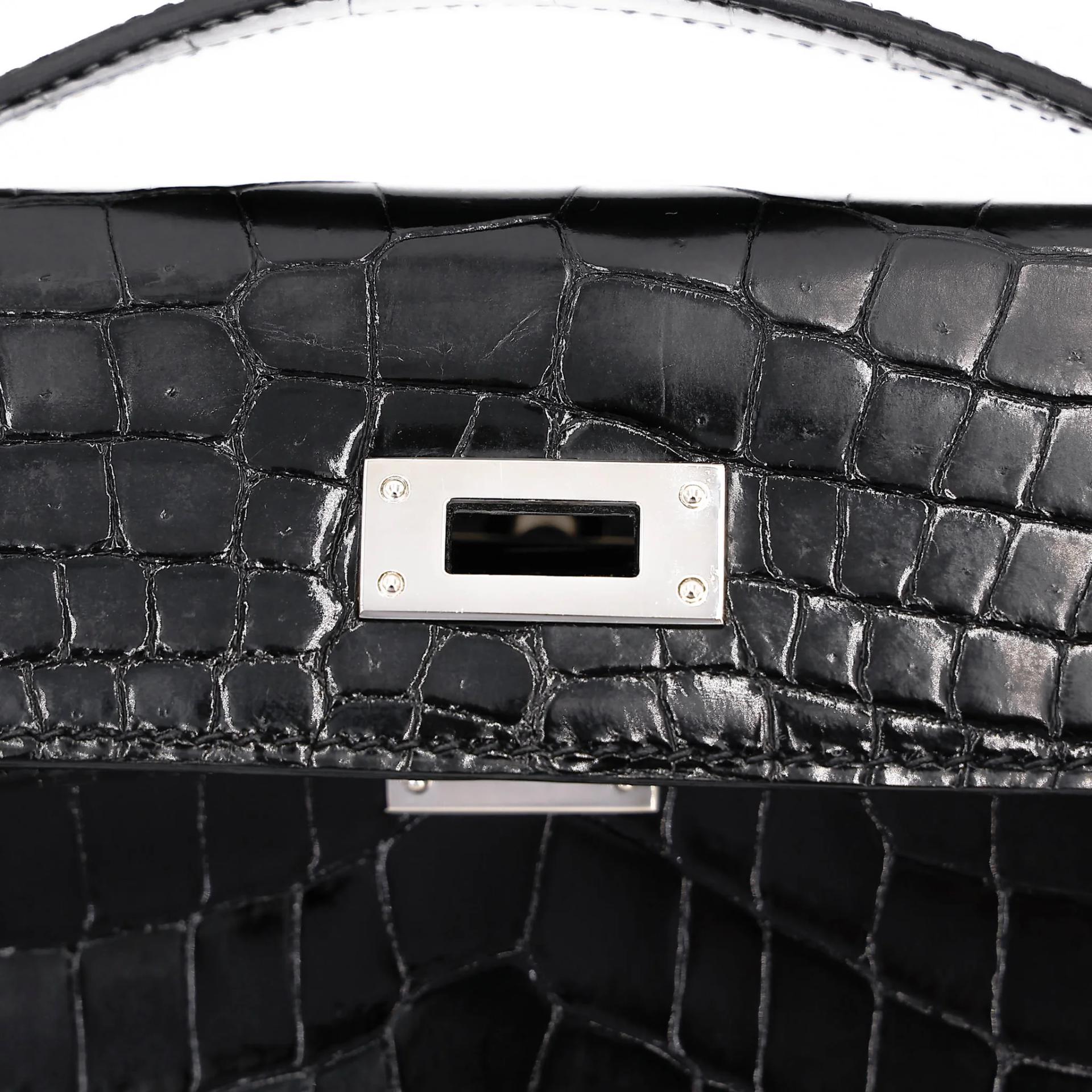 Very Good ( Rank A) HERMÈS Kelly Cut Noir (89) Shiny Niloticus Crocodile Palladium hardware Square P (2012) - 16