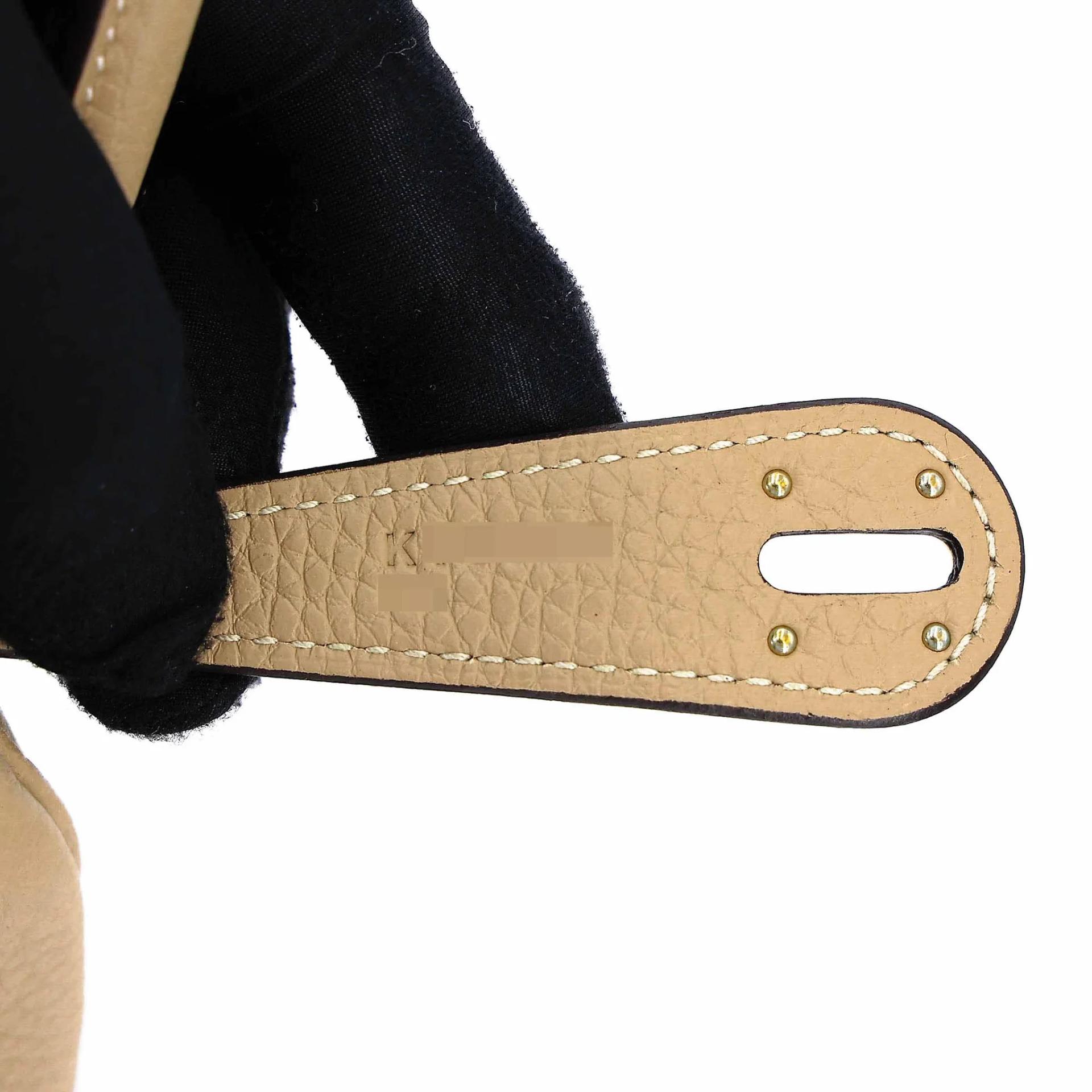 Brand New ( Rank N ) HERMÈS Lindy 26 Trench (S2) Clemence Gold hardware K (2025) - 17