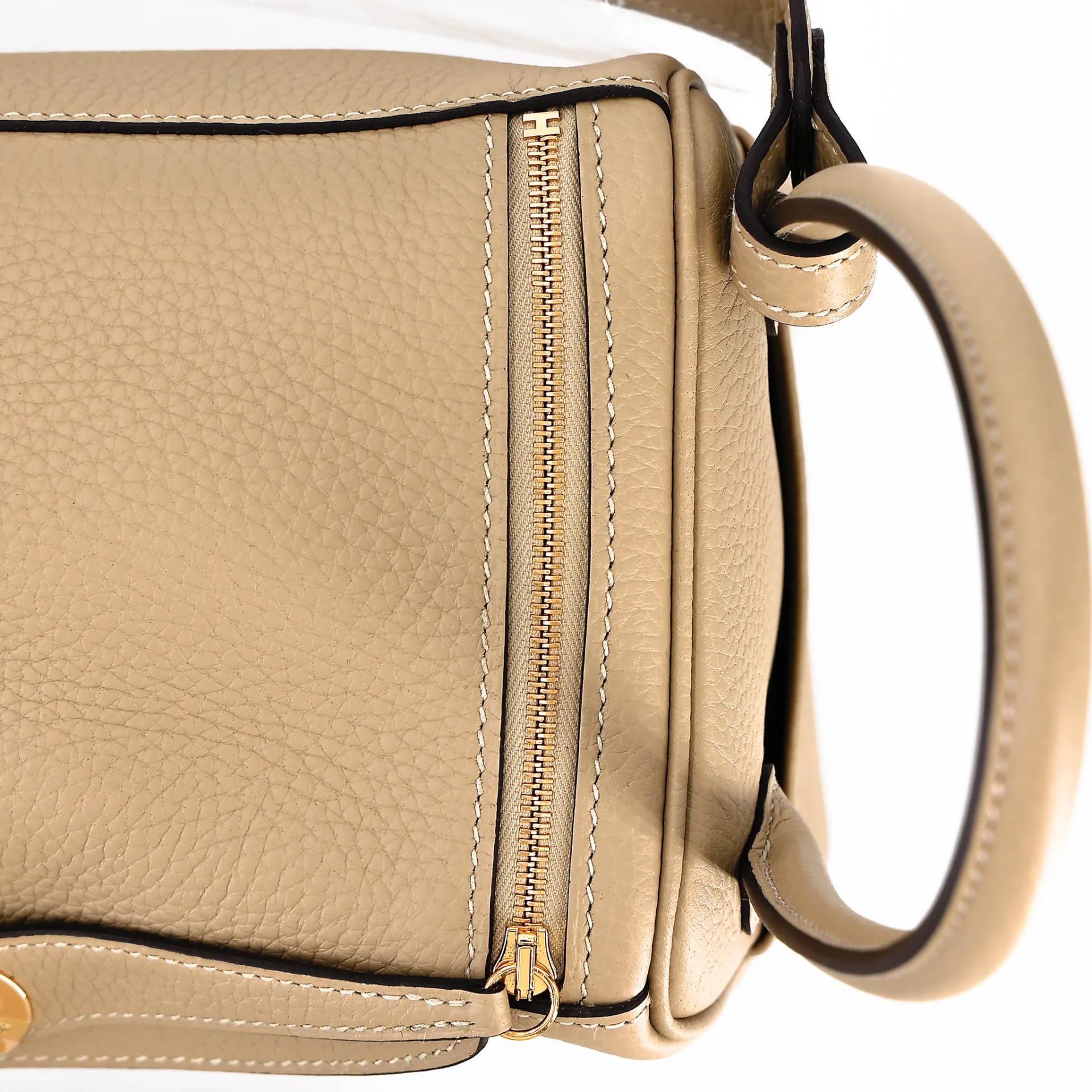 Brand New ( Rank N ) HERMÈS Lindy 26 Trench (S2) Clemence Gold hardware K (2025) - 8