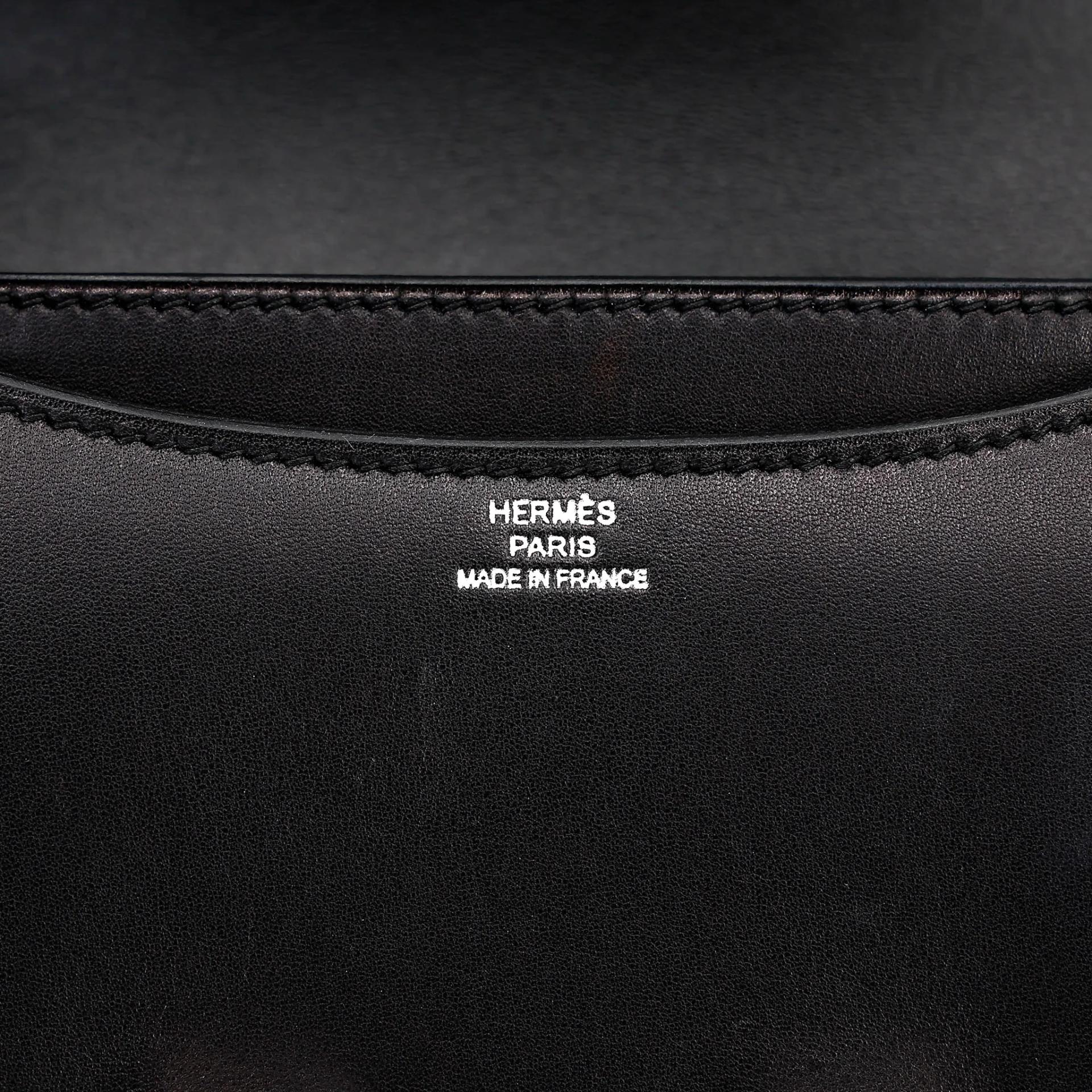 Very Good ( Rank A) HERMÈS Constance Mini Noir (89) Evercolor Palladium hardware A (2017) - 16