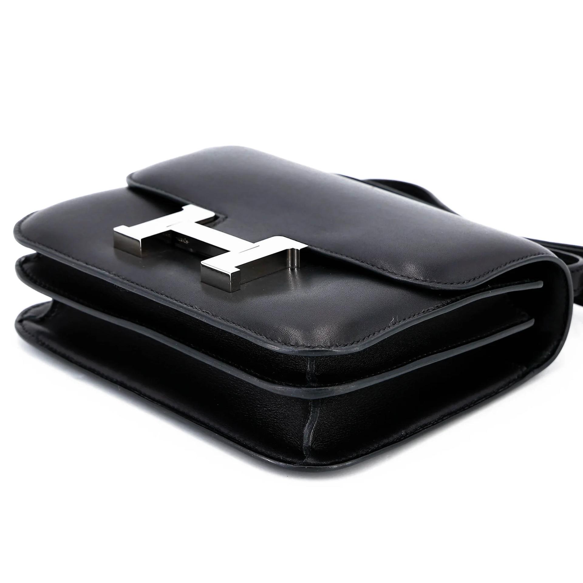 Very Good ( Rank A) HERMÈS Constance Mini Noir (89) Evercolor Palladium hardware A (2017) - 4