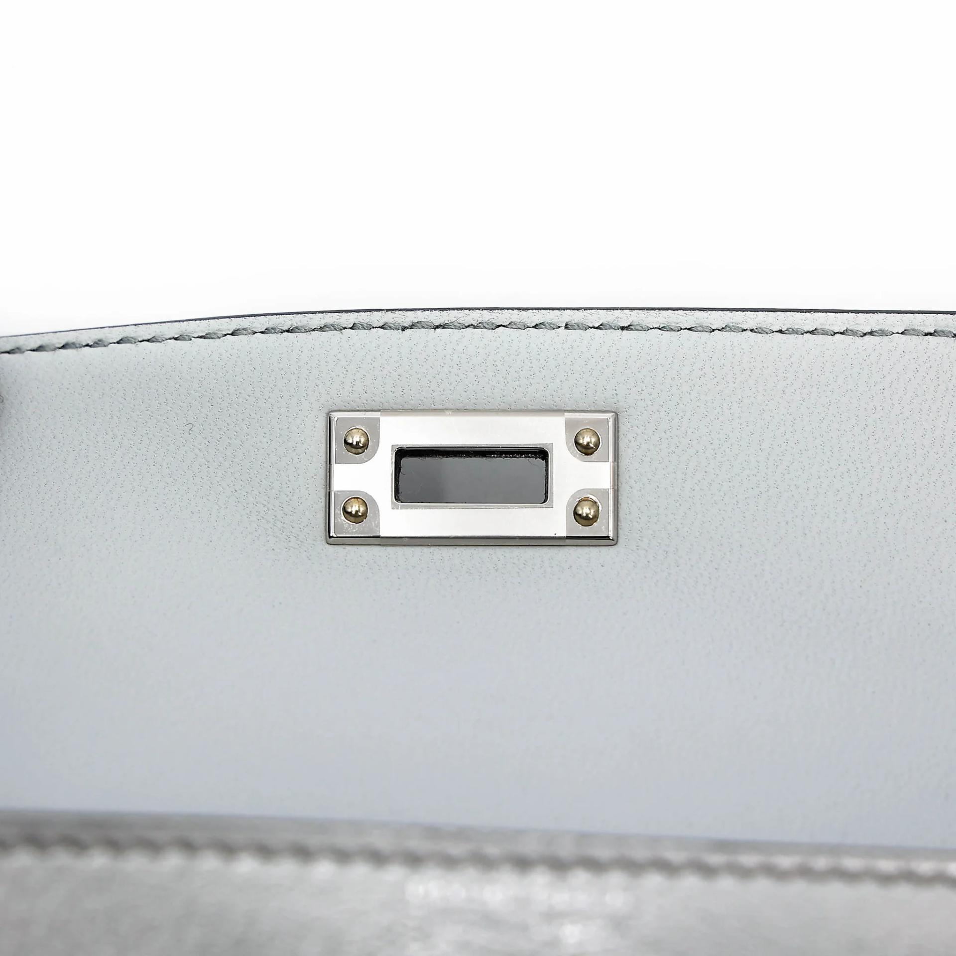 全新 HERMÈS 爱马仕 Mini Kelly 二代 05 银色 Argent Chevre山羊皮 银扣 G刻 2026年 - 11