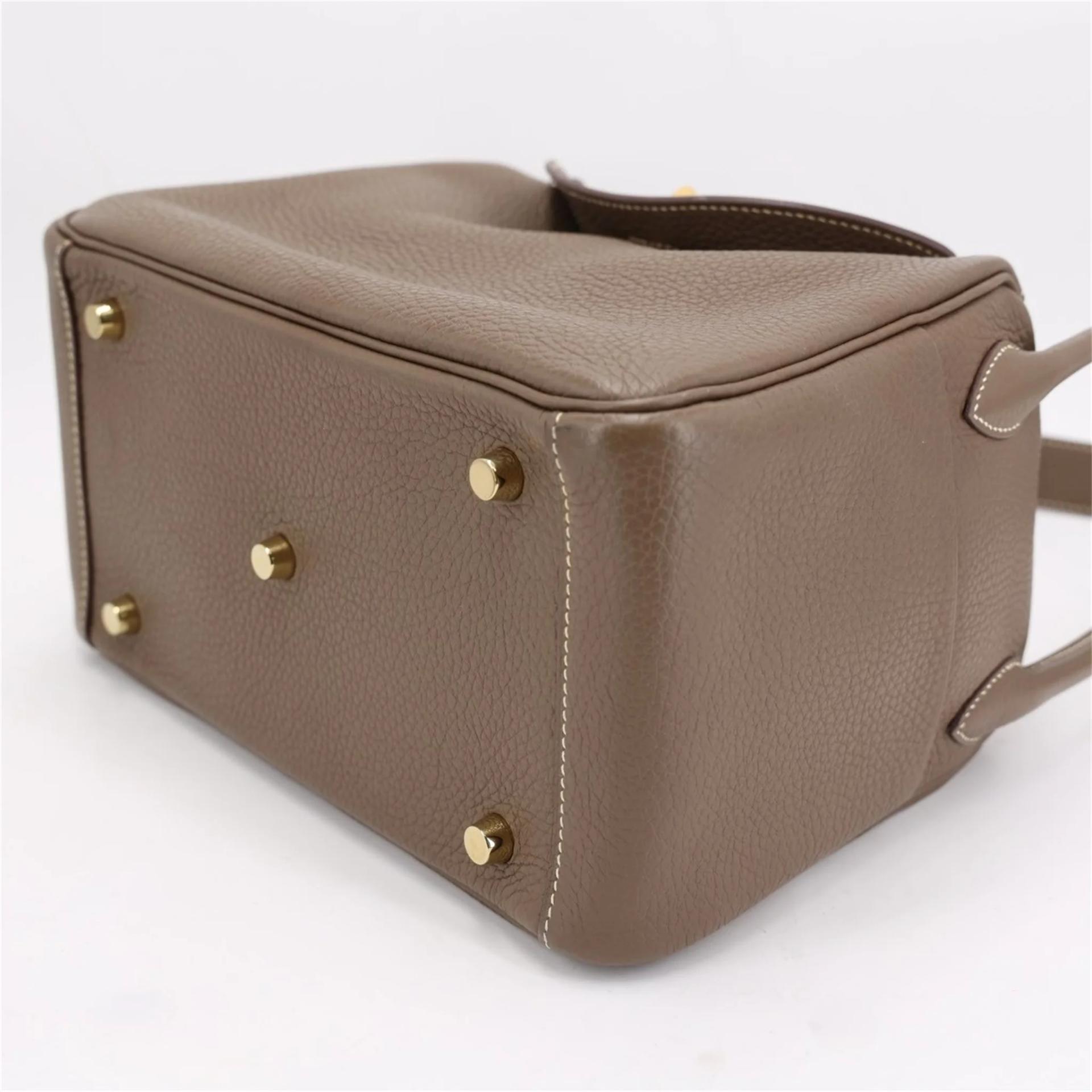 A美品 HERMÈS 爱马仕 Lindy 26 18 大象灰 Etoupe Clemence小牛皮 金扣 Y刻 2020年 - 5