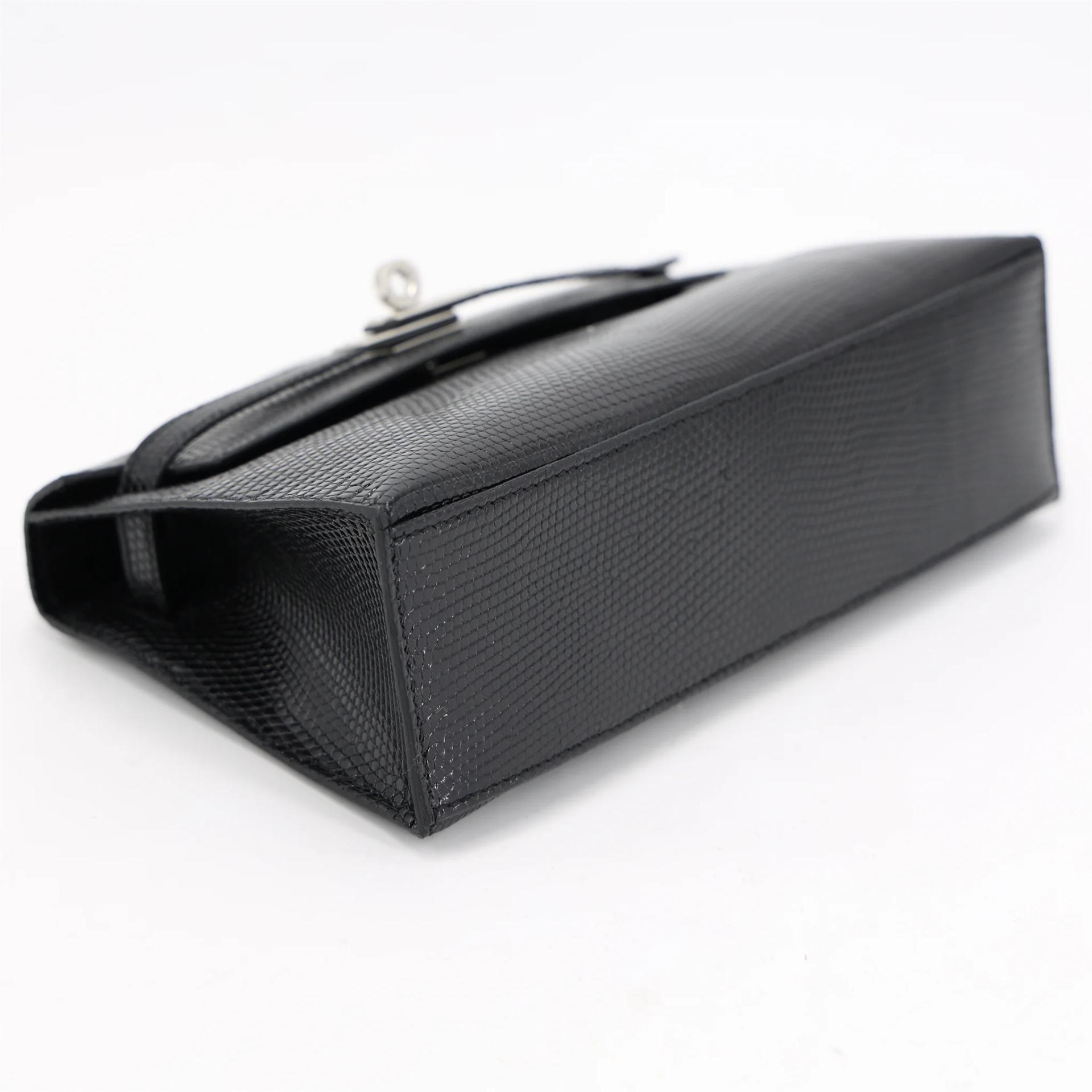 未使用保存品 HERMÈS 爱马仕 Kelly Pochette 89 黑色 Noir (Black) 蜥蜴皮 亮面 银扣 W刻 2024年 - 4