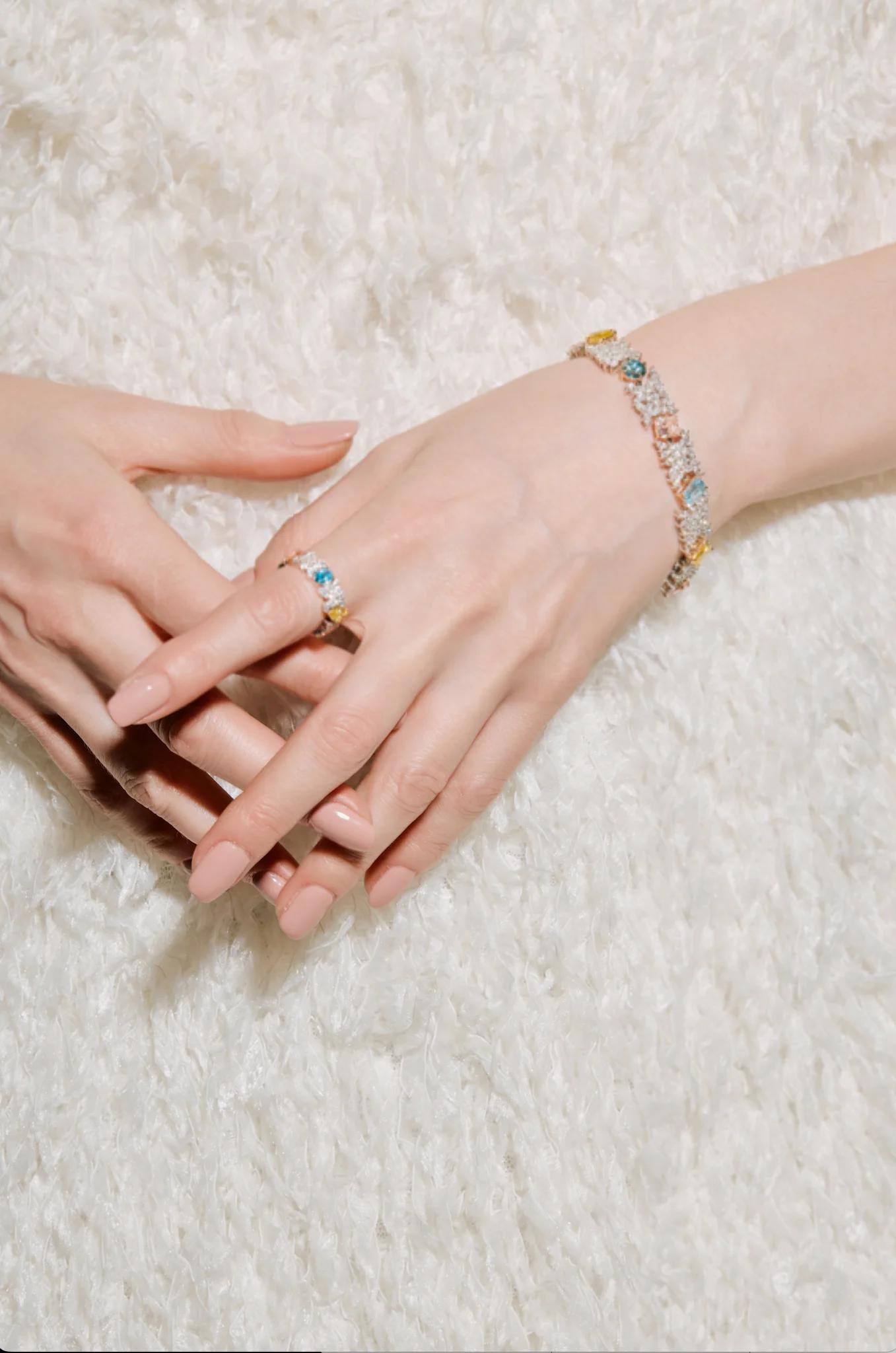 MIRA Premium Collection Colorful Ring Yellow Blue Pink