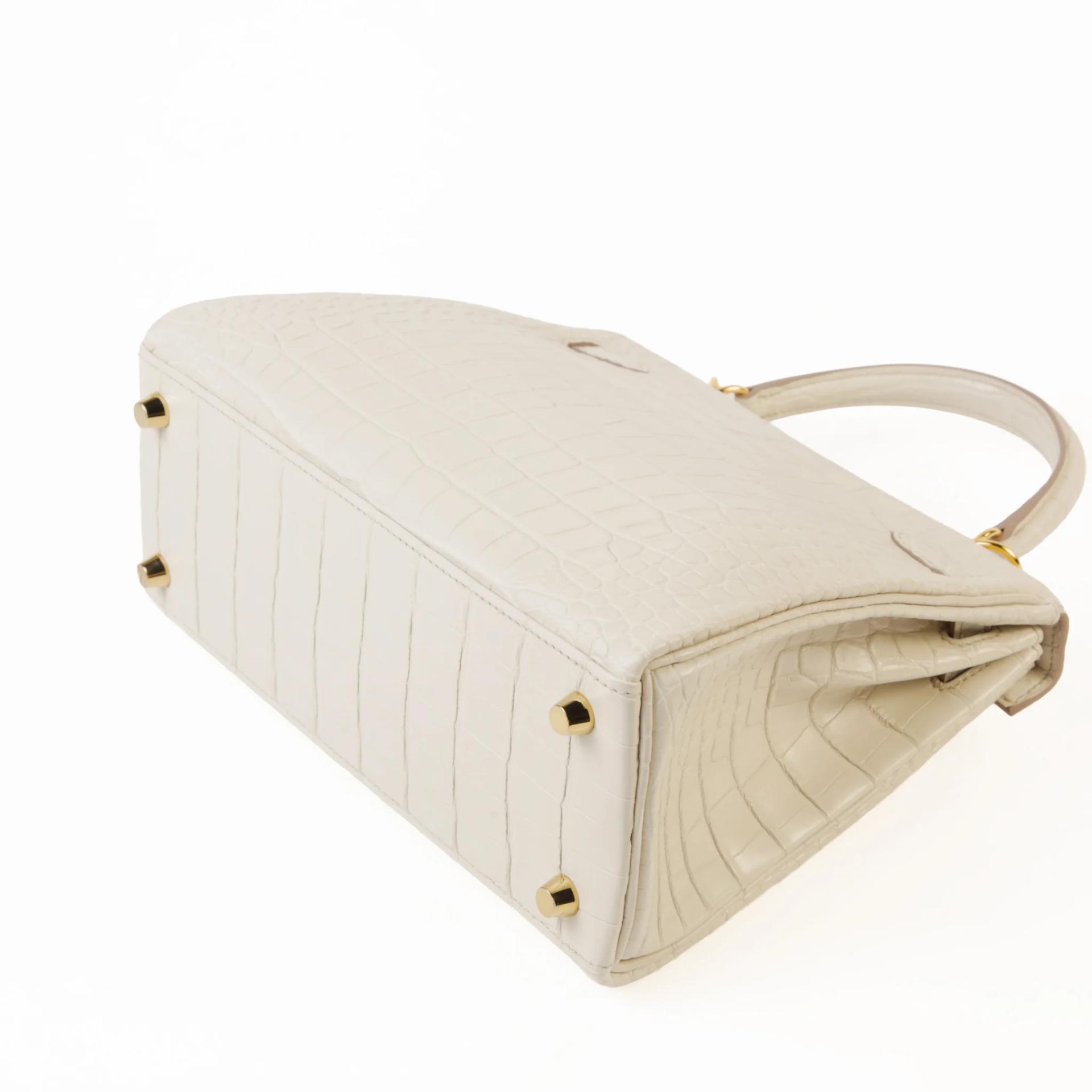 Brand New ( Rank N ) HERMÈS Kelly 25 Beton (8L) Matte Alligator Gold hardware K (2025) - 7