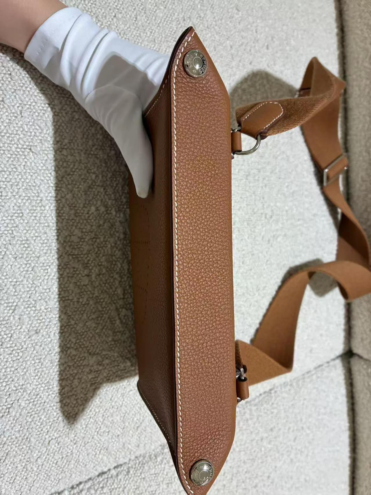 Excellent ( Rank SA ) HERMÈS Videpoches bag Gold (37) Togo Palladium hardware W (2024) - 7