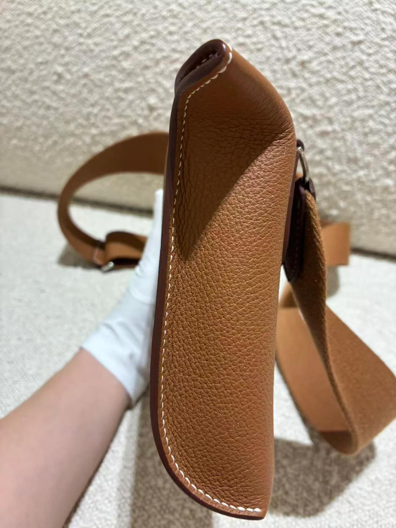 Excellent ( Rank SA ) HERMÈS Videpoches bag Gold (37) Togo Palladium hardware W (2024) - 8