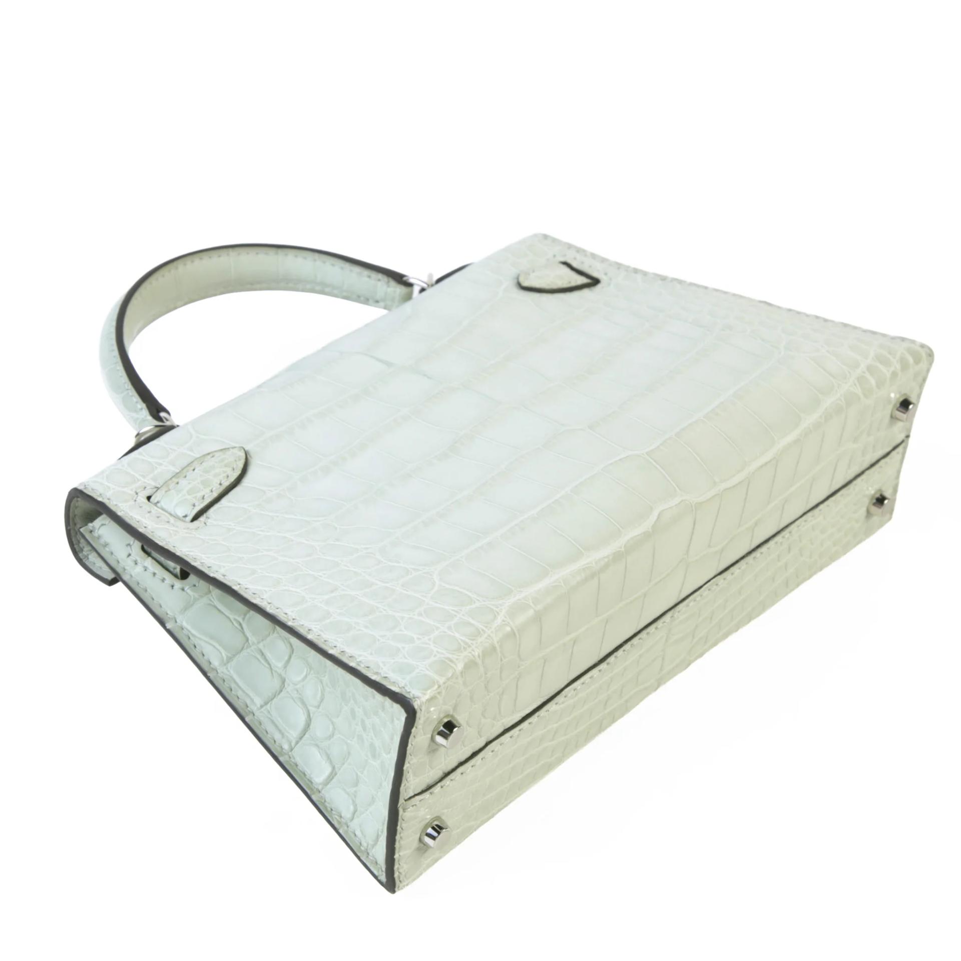 未使用保存品 HERMÈS 愛馬仕 Mini Kelly 二代 0W Gris Neve 冰晶灰 □ 短吻鱷 霧面 銀扣 K刻 2025年 - 6