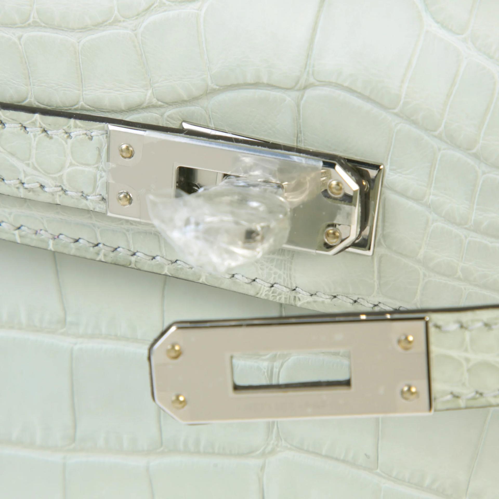 未使用保存品 HERMÈS 愛馬仕 Mini Kelly 二代 0W Gris Neve 冰晶灰 □ 短吻鱷 霧面 銀扣 K刻 2025年 - 8