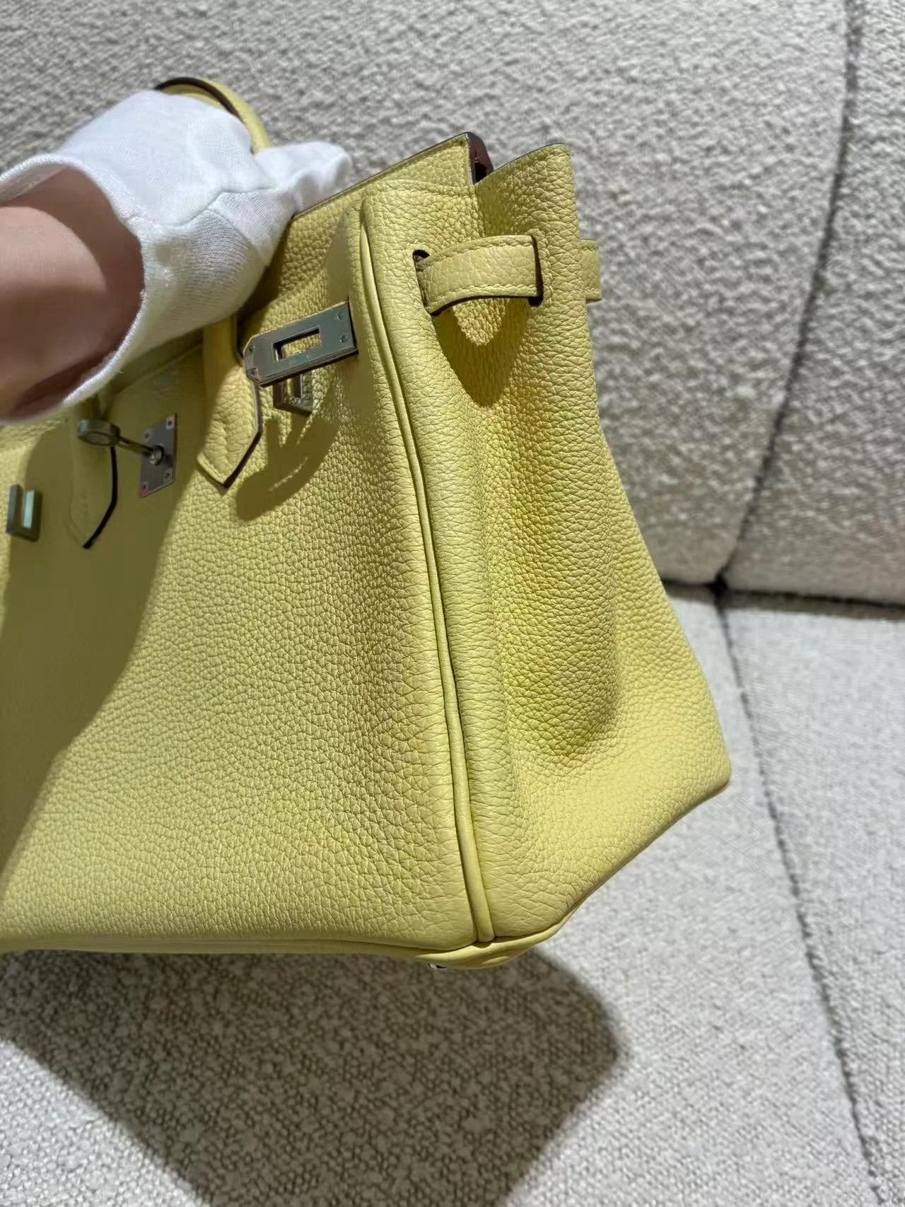 未使用保存品 HERMÈS 愛馬仕 Birkin 25 1Z 小雞黃 Jaune Poussin Togo小牛皮 銀扣 B刻 2023年 - 11