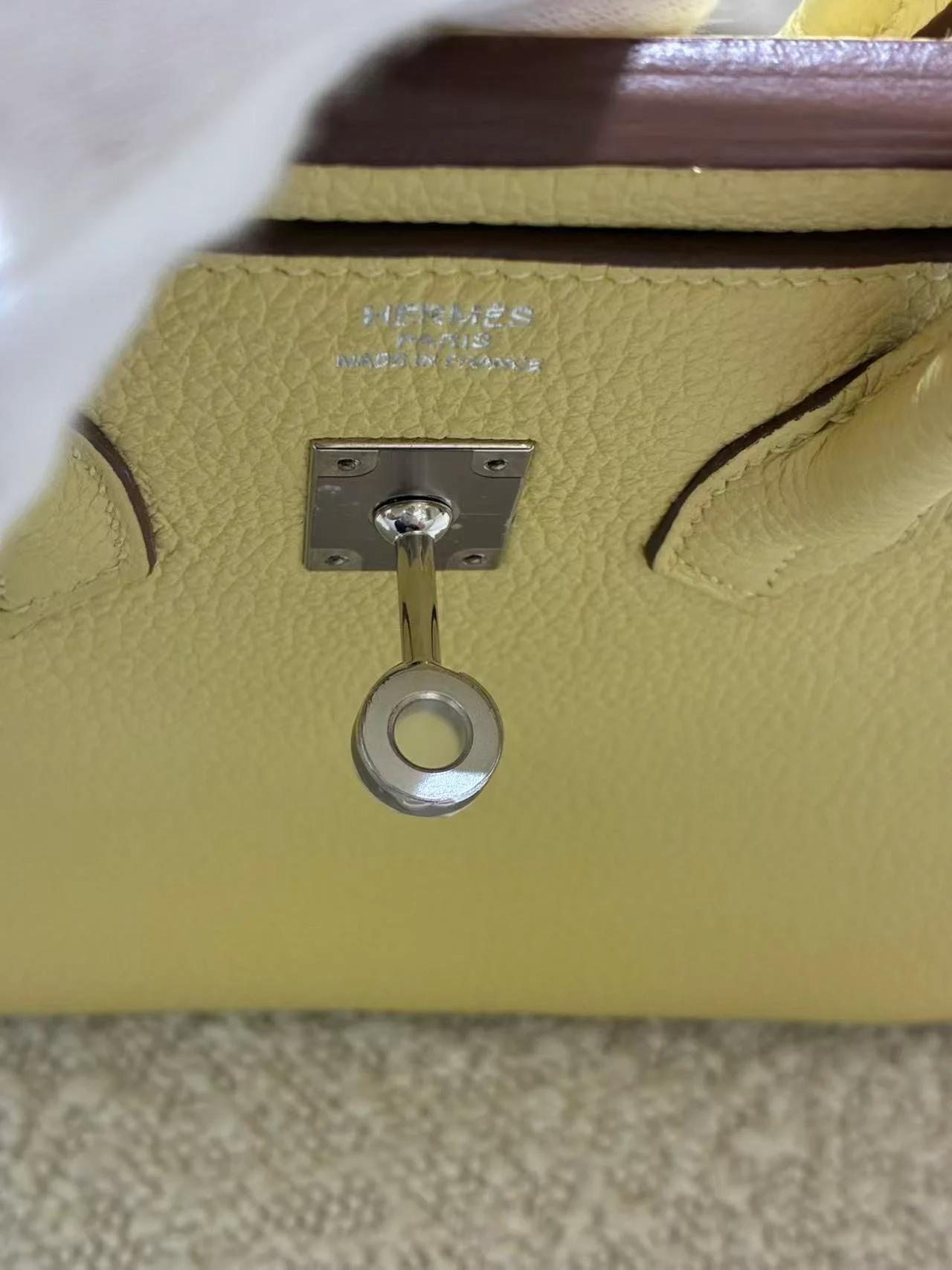 未使用保存品 HERMÈS 愛馬仕 Birkin 25 1Z 小雞黃 Jaune Poussin Togo小牛皮 銀扣 B刻 2023年 - 18
