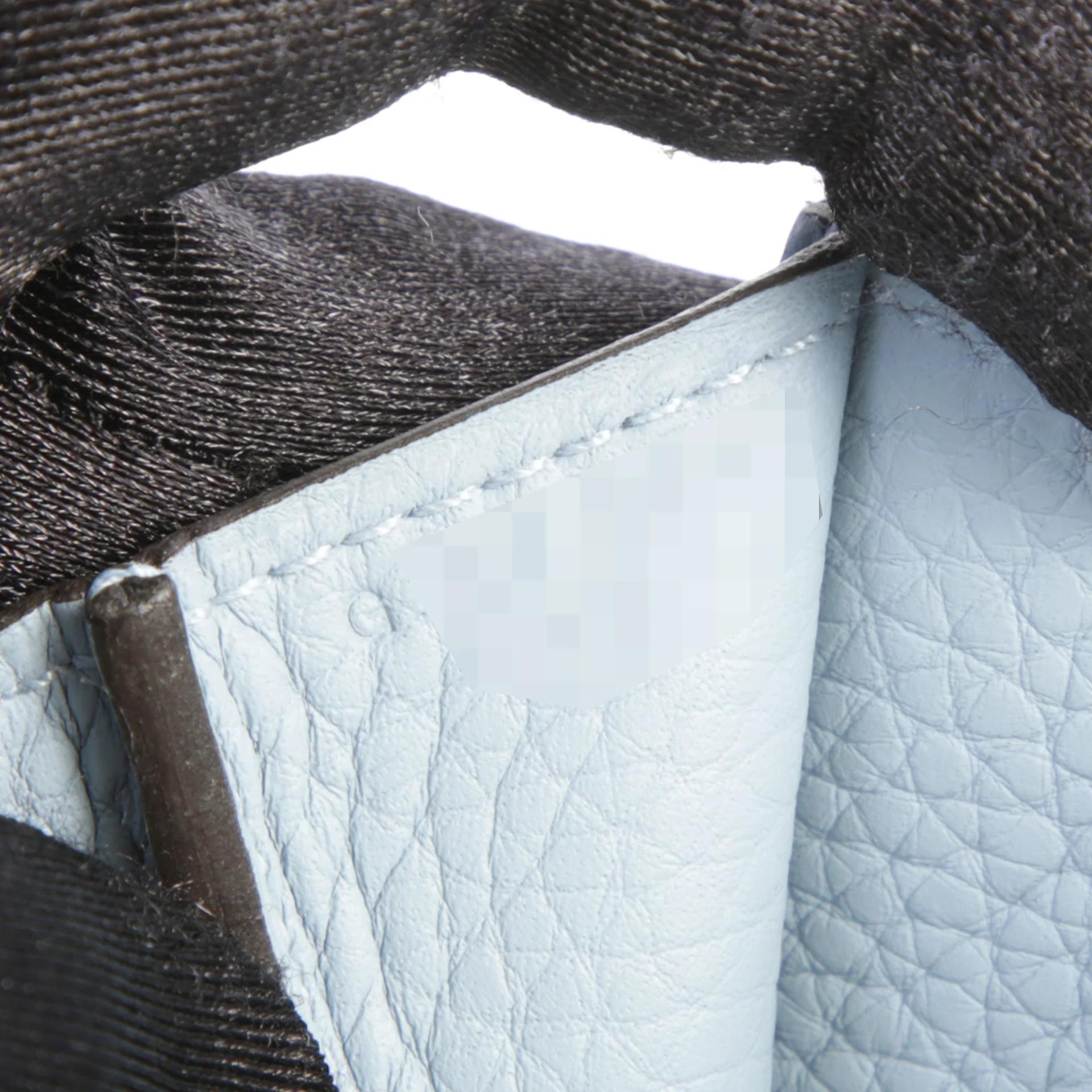 Excellent ( Rank SA ) HERMÈS Halzan 25 Verso Bleu Lin (J7) Gris Perle (80) Clemence Palladium hardware G (2026) - 11