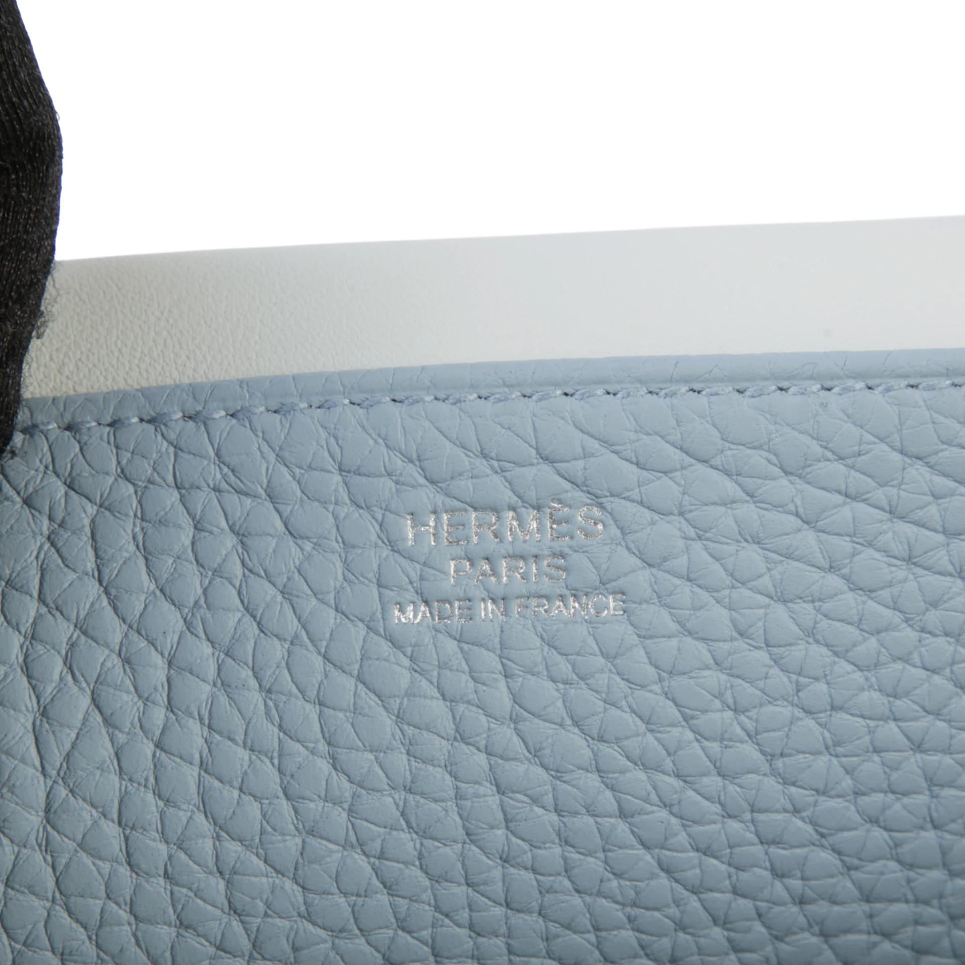 Excellent ( Rank SA ) HERMÈS Halzan 25 Verso Bleu Lin (J7) Gris Perle (80) Clemence Palladium hardware G (2026) - 7