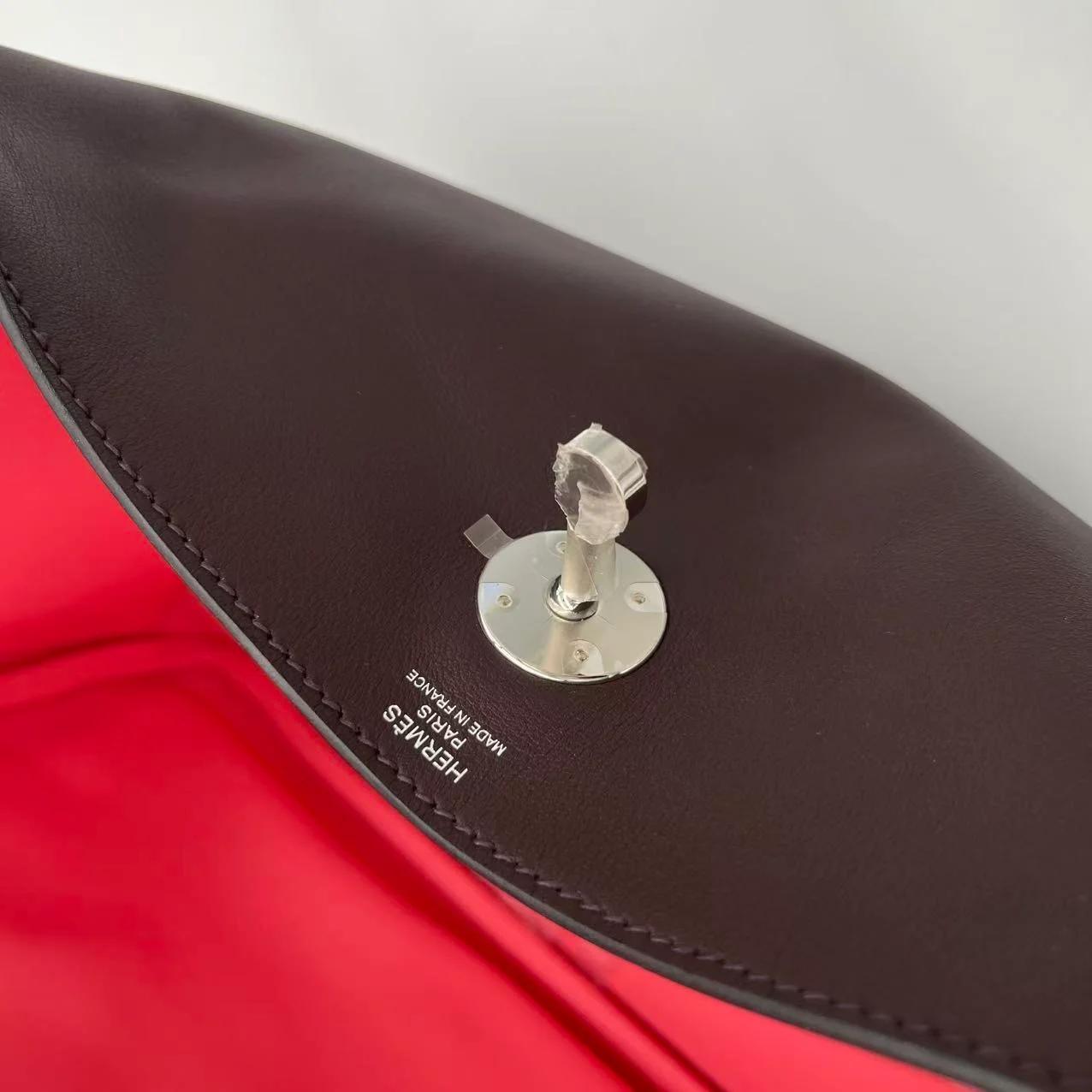 Very Good ( Rank A) HERMÈS Lindy 26 Verso Rouge Sellier (0G) Rose Azalee (8W) Swift Palladium hardware U (2022) - 17