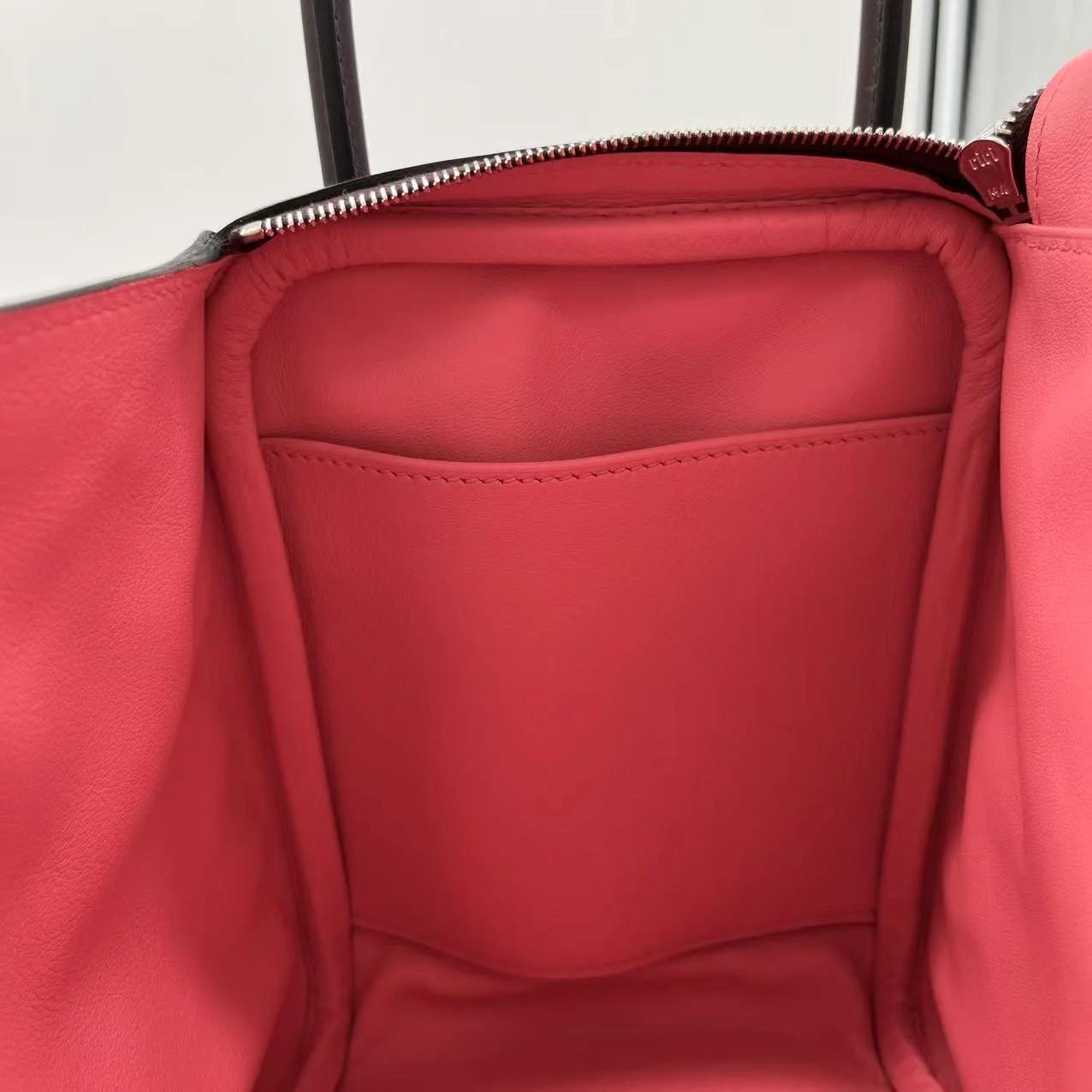 Very Good ( Rank A) HERMÈS Lindy 26 Verso Rouge Sellier (0G) Rose Azalee (8W) Swift Palladium hardware U (2022) - 20
