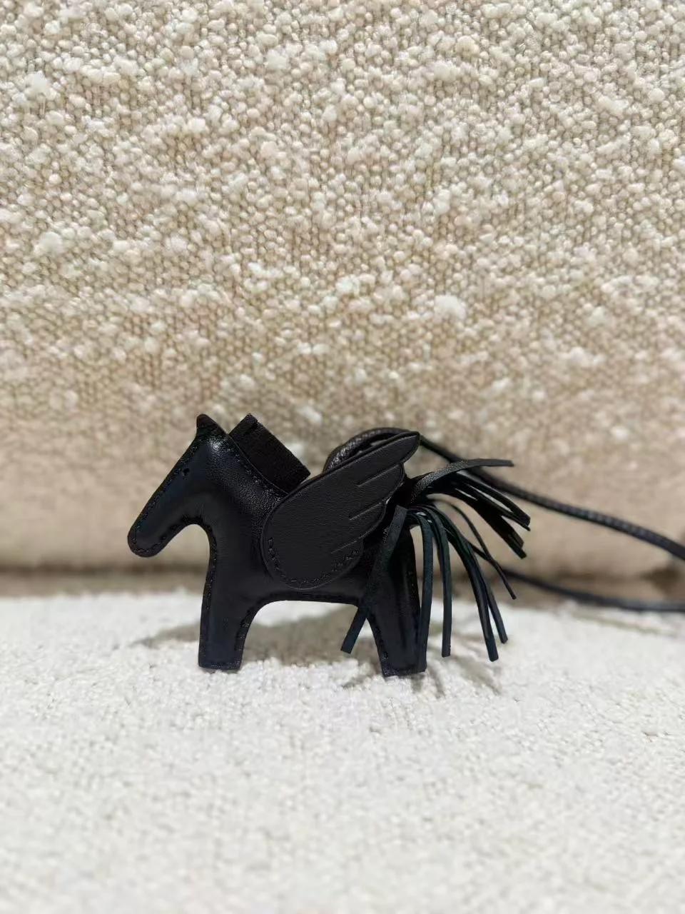 Brand New ( Rank N ) HERMÈS Rodeo Pegase PM Noir (89) Agneau Milo Swift K (2025) - 5
