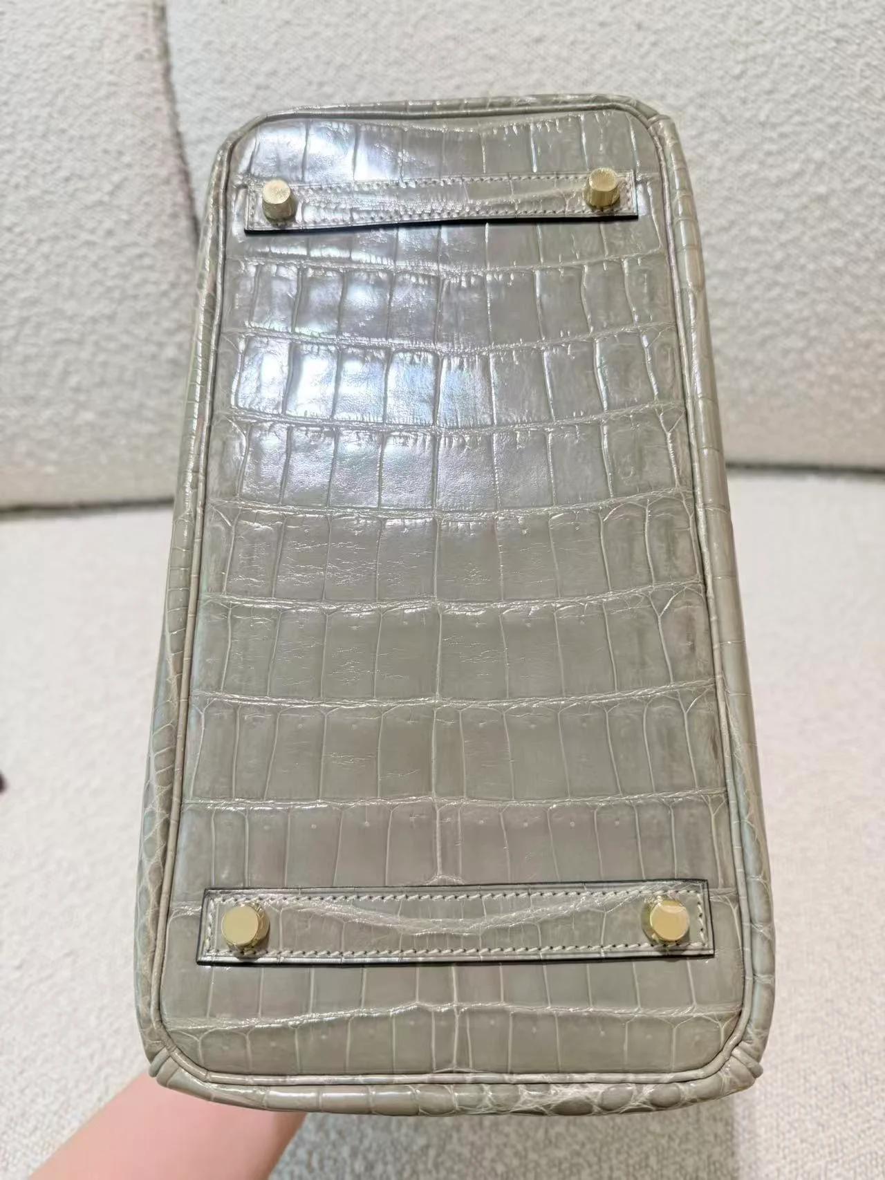 Very Good ( Rank A) HERMÈS Birkin 30 Gris Tourterelle (81) Shiny Niloticus Crocodile Gold hardware X (2016) - 22