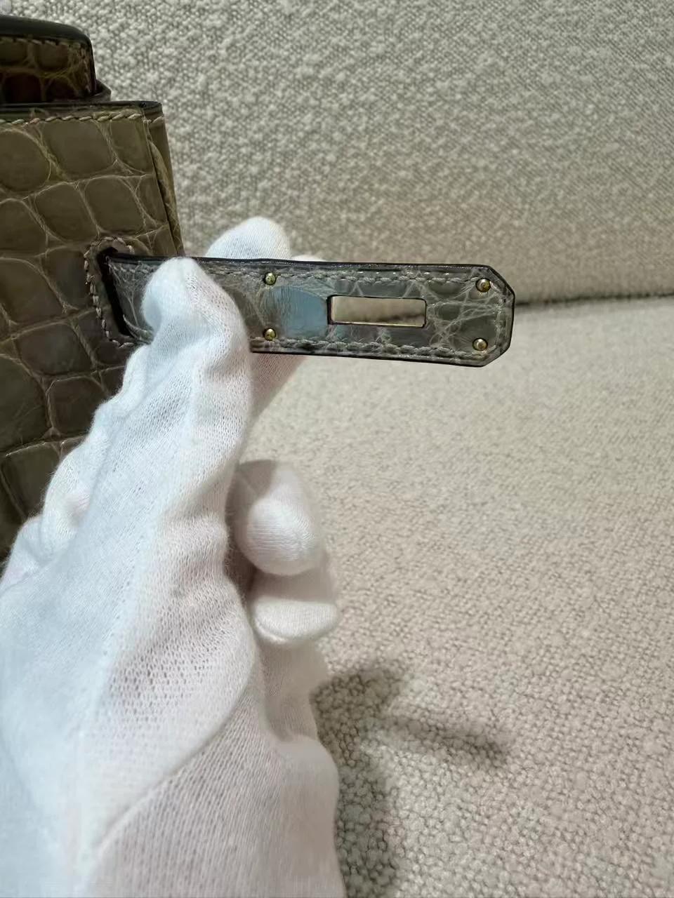 Very Good ( Rank A) HERMÈS Birkin 30 Gris Tourterelle (81) Shiny Niloticus Crocodile Gold hardware X (2016) - 13