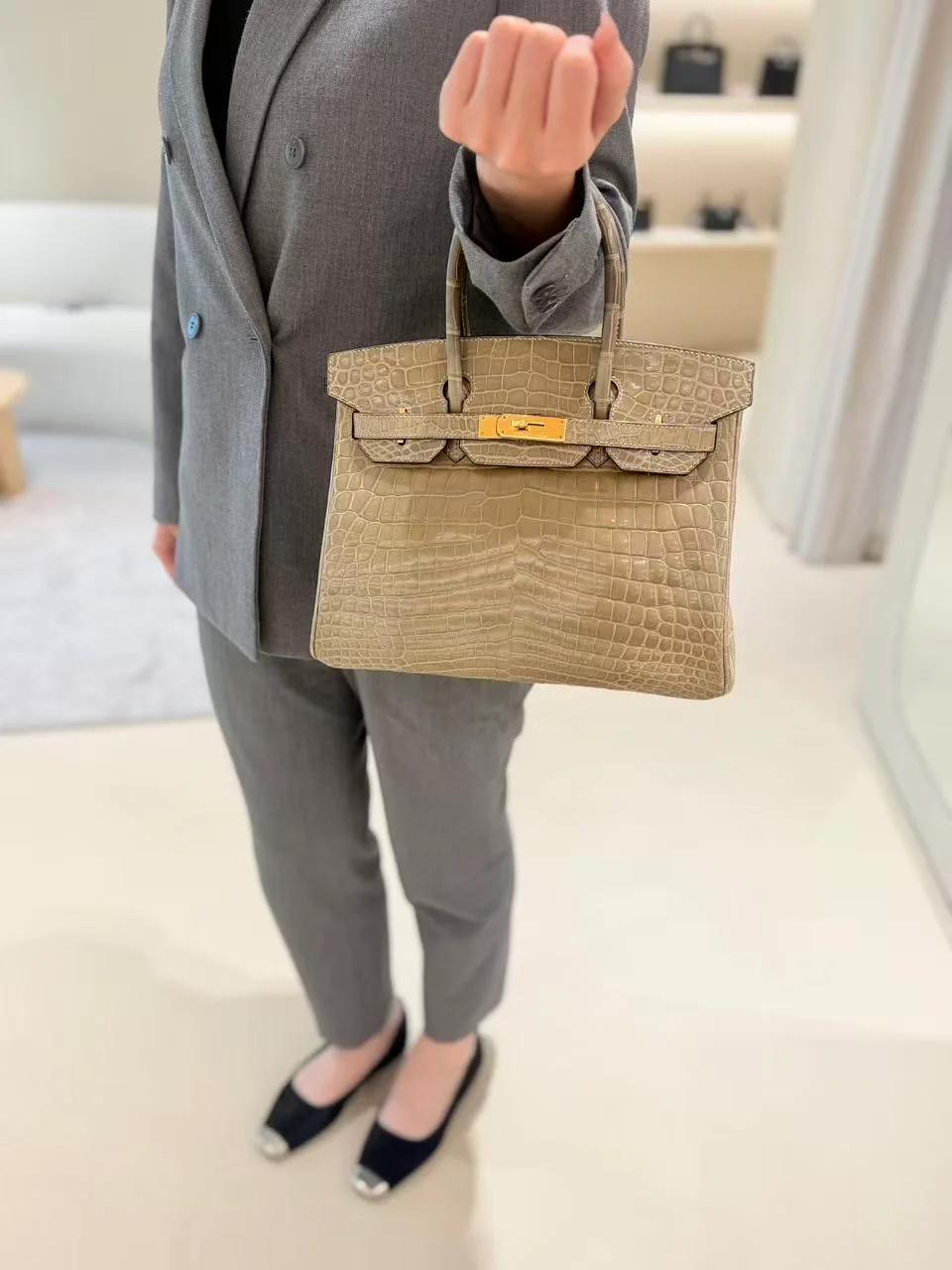 Very Good ( Rank A) HERMÈS Birkin 30 Gris Tourterelle (81) Shiny Niloticus Crocodile Gold hardware X (2016) - 5