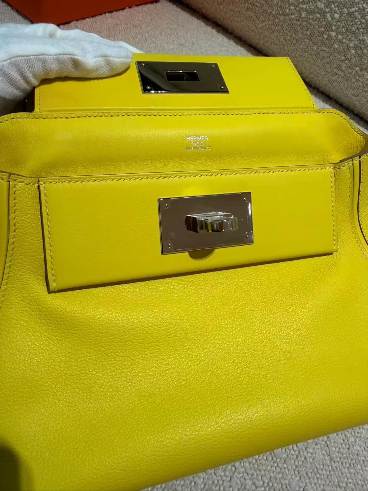 Excellent ( Rank SA ) HERMÈS 24/24 - 21 mini Lime (9R) Evercolor Swift Palladium hardware B (2023) - 17