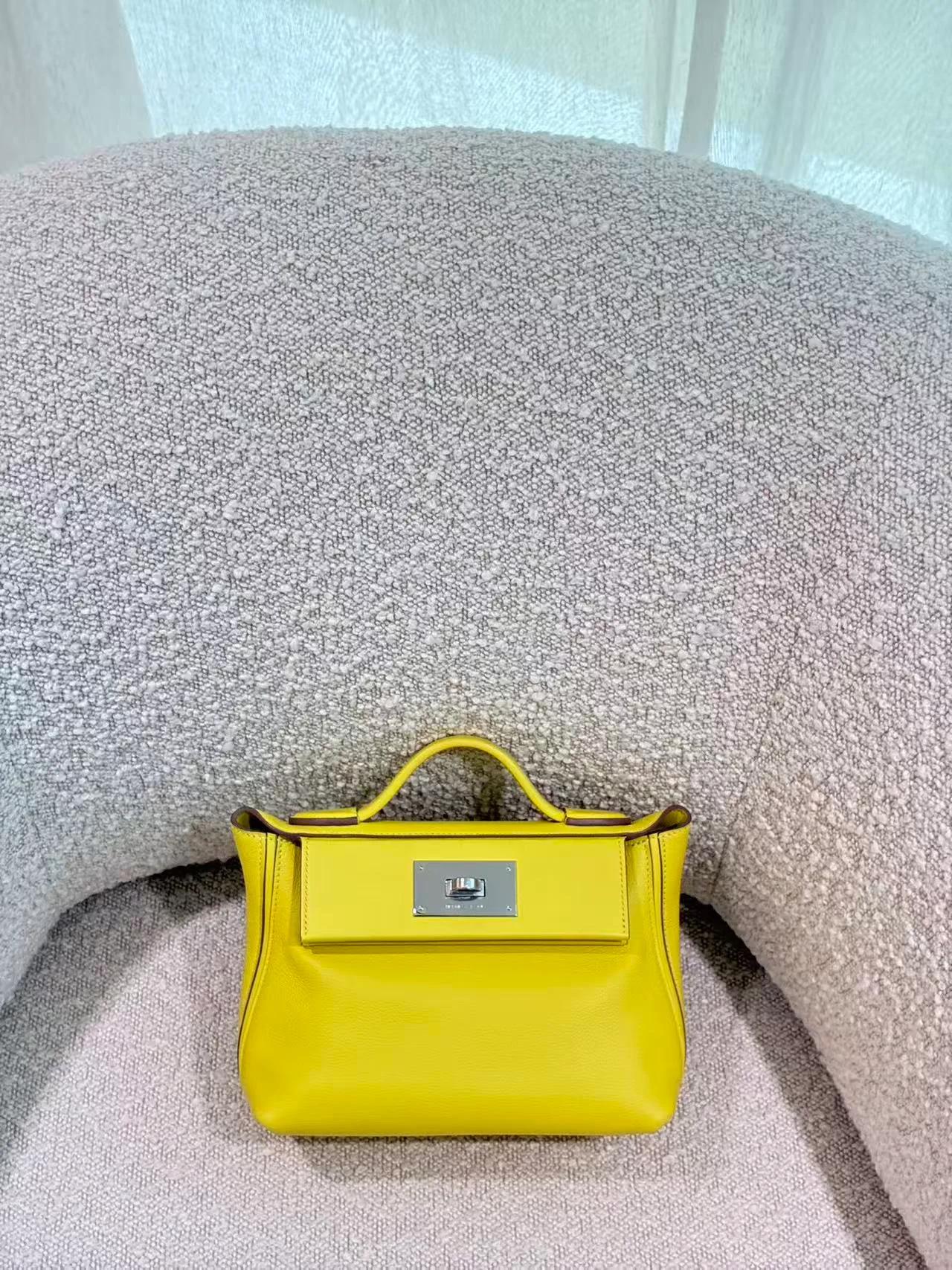 Excellent ( Rank SA ) HERMÈS 24/24 - 21 mini Lime (9R) Evercolor Swift Palladium hardware B (2023) - 4