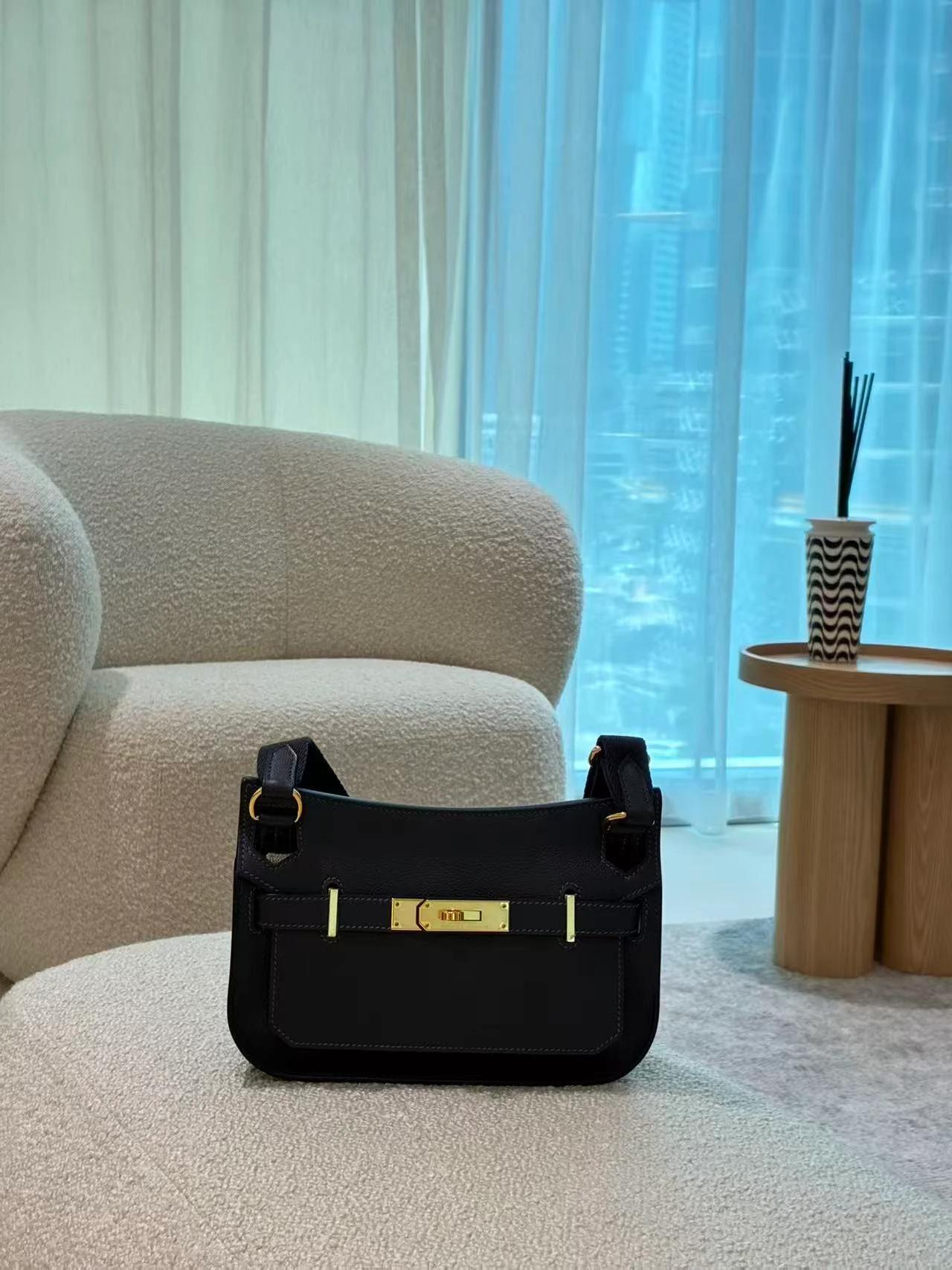 Excellent ( Rank SA ) HERMÈS Jypsiere Mini Caban (3Y) Evercolor Gold hardware K (2025) - 4