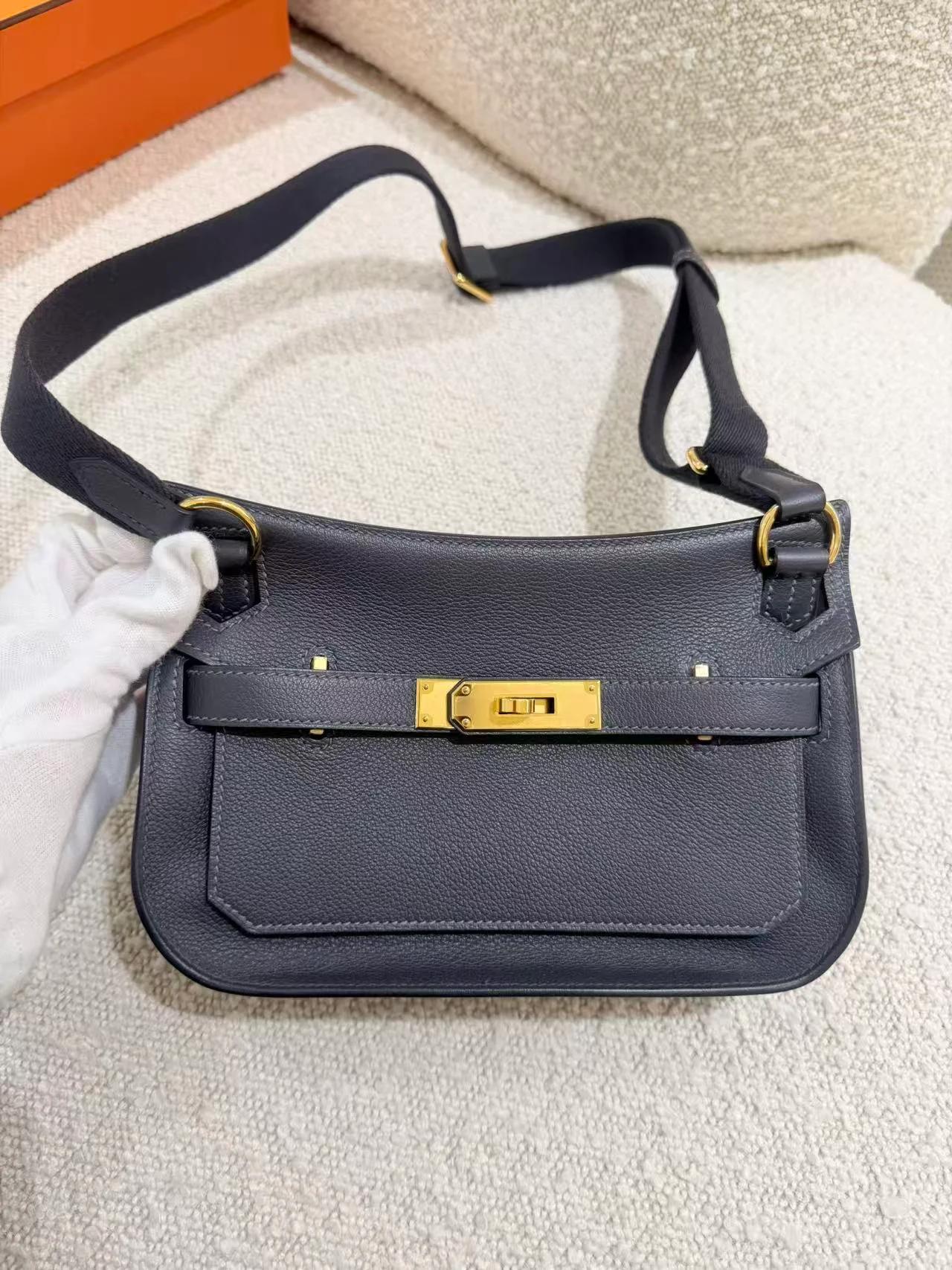 Excellent ( Rank SA ) HERMÈS Jypsiere Mini Caban (3Y) Evercolor Gold hardware K (2025) - 7