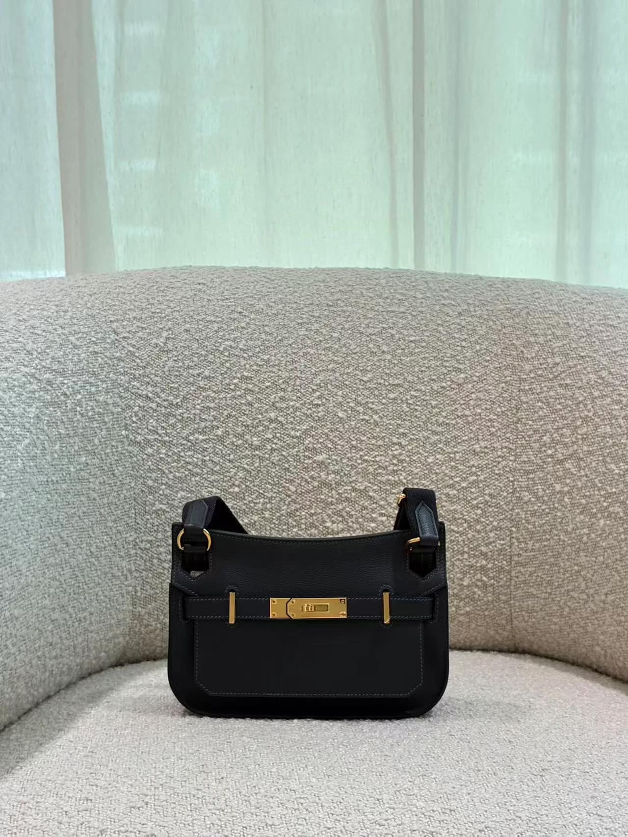 Excellent ( Rank SA ) HERMÈS Jypsiere Mini Caban (3Y) Evercolor Gold hardware K (2025) - 3