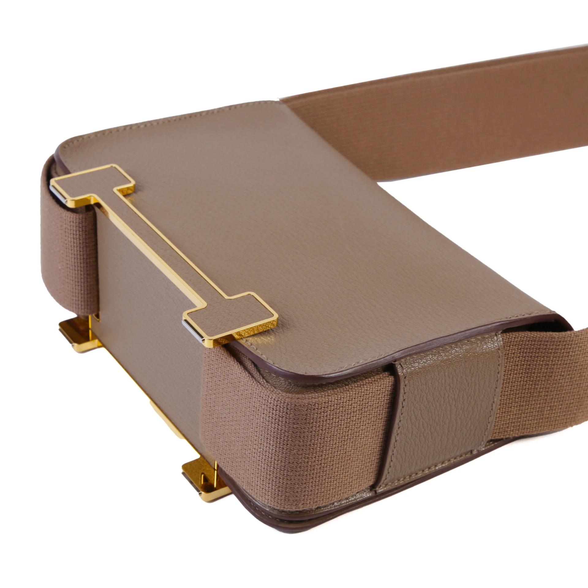 Very Good ( Rank A) HERMÈS Geta Etoupe (18) Chevre Gold hardware B (2023) - 5