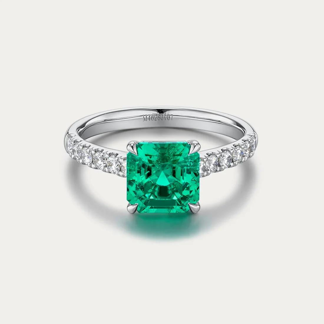 Soi Éternel Asscher-Cut Emerald Ring
