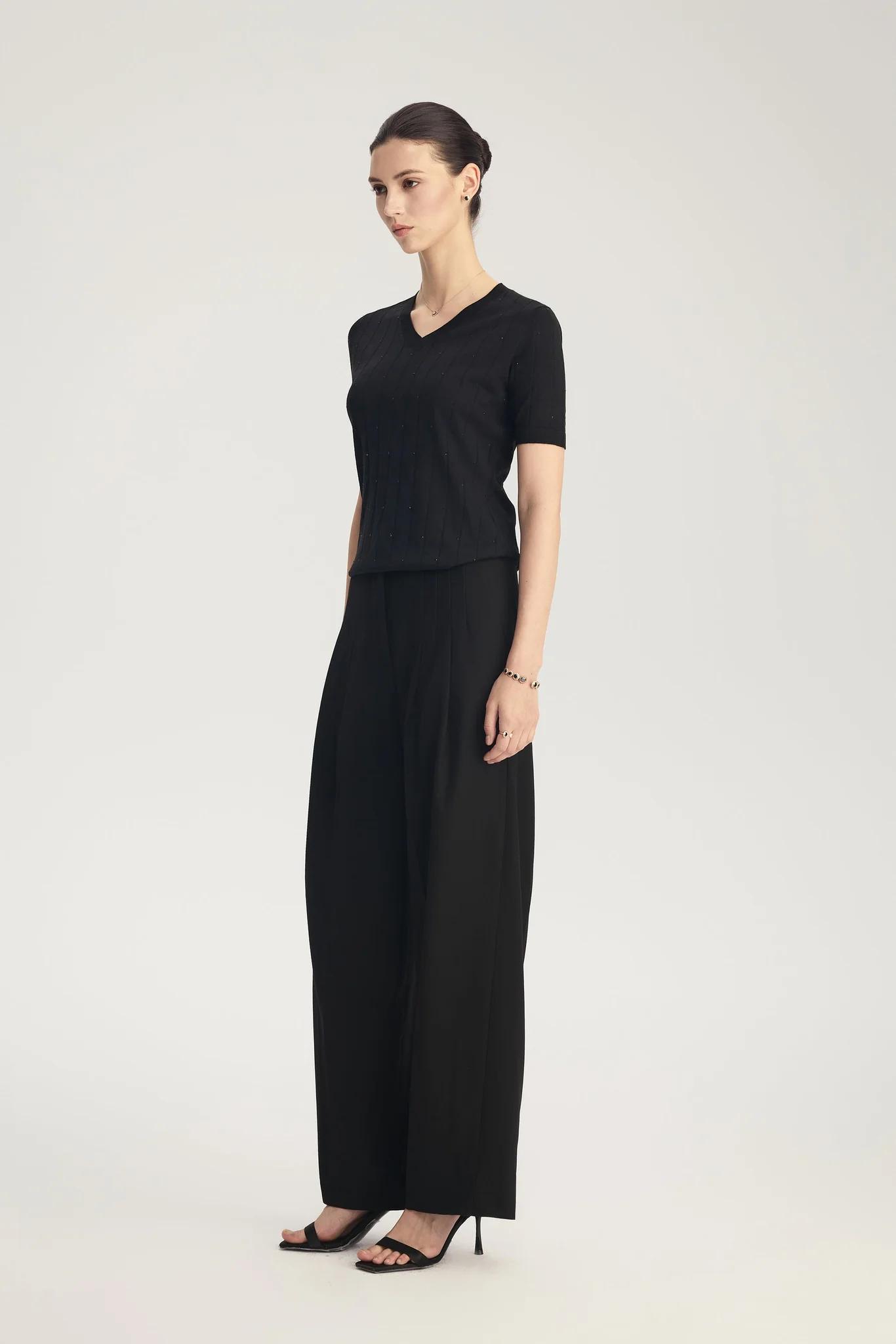 ランク N 新品 Mira バージンウール ラインストーン Vネック半袖ニット(EU 34) - 4
