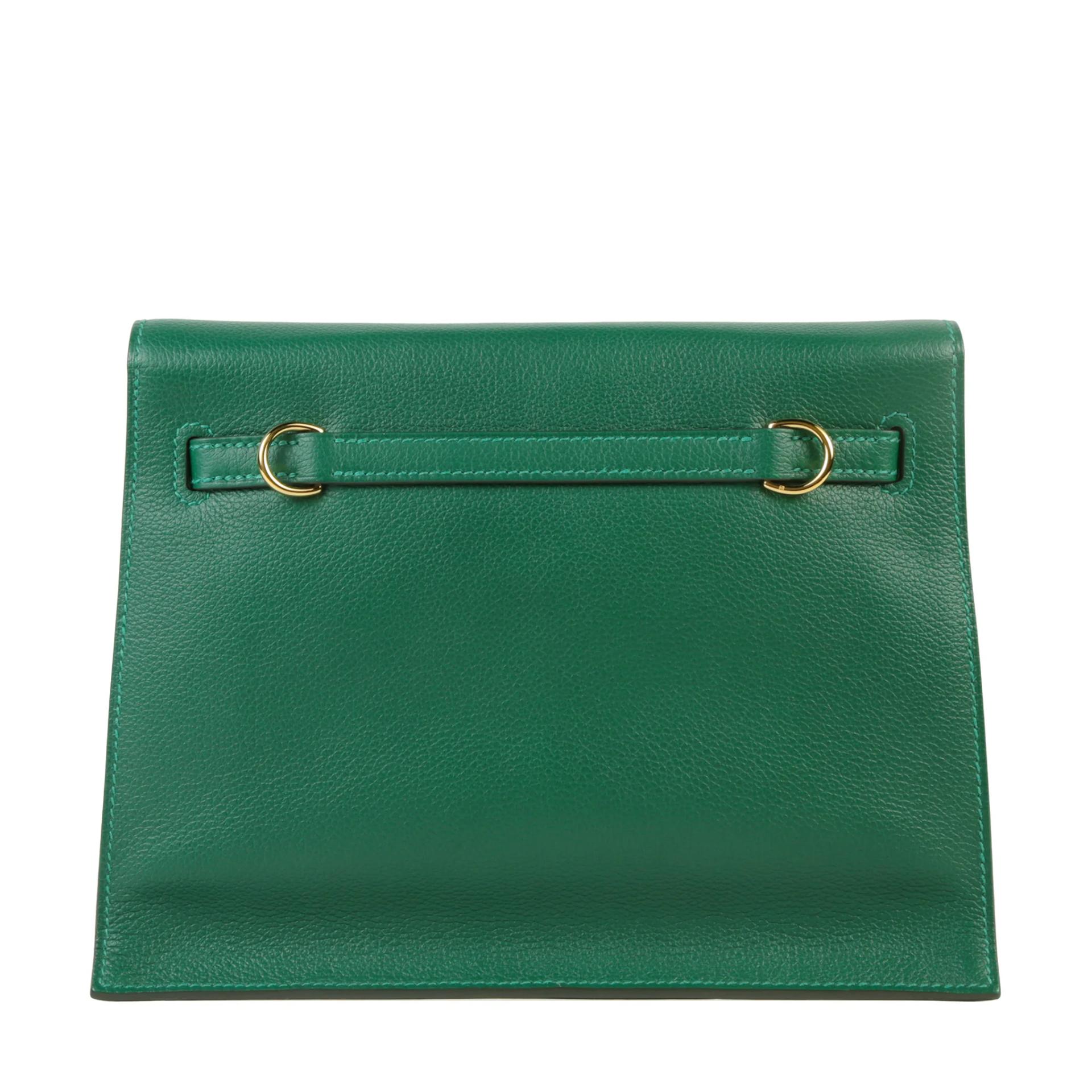 Very Good ( Rank A) HERMÈS Kelly Danse Vert Moyen (65) Evercolor Gold hardware W (2024) - 2