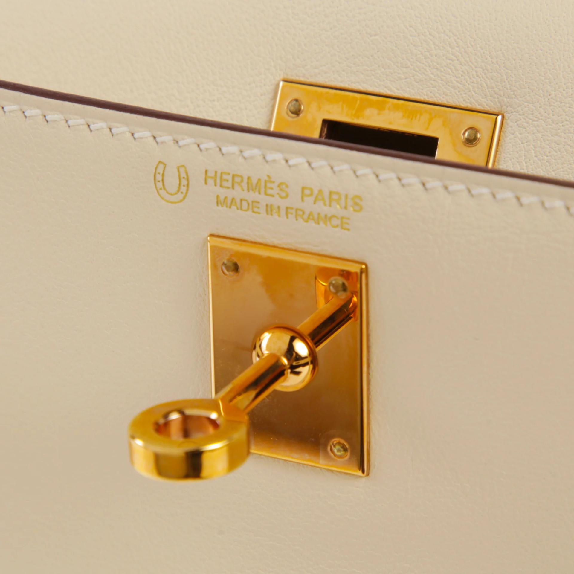 Very Good ( Rank A) HERMÈS Kelly Danse Nata (I2) Gris Perle (80) Swift Gold hardware B (2023) - 8