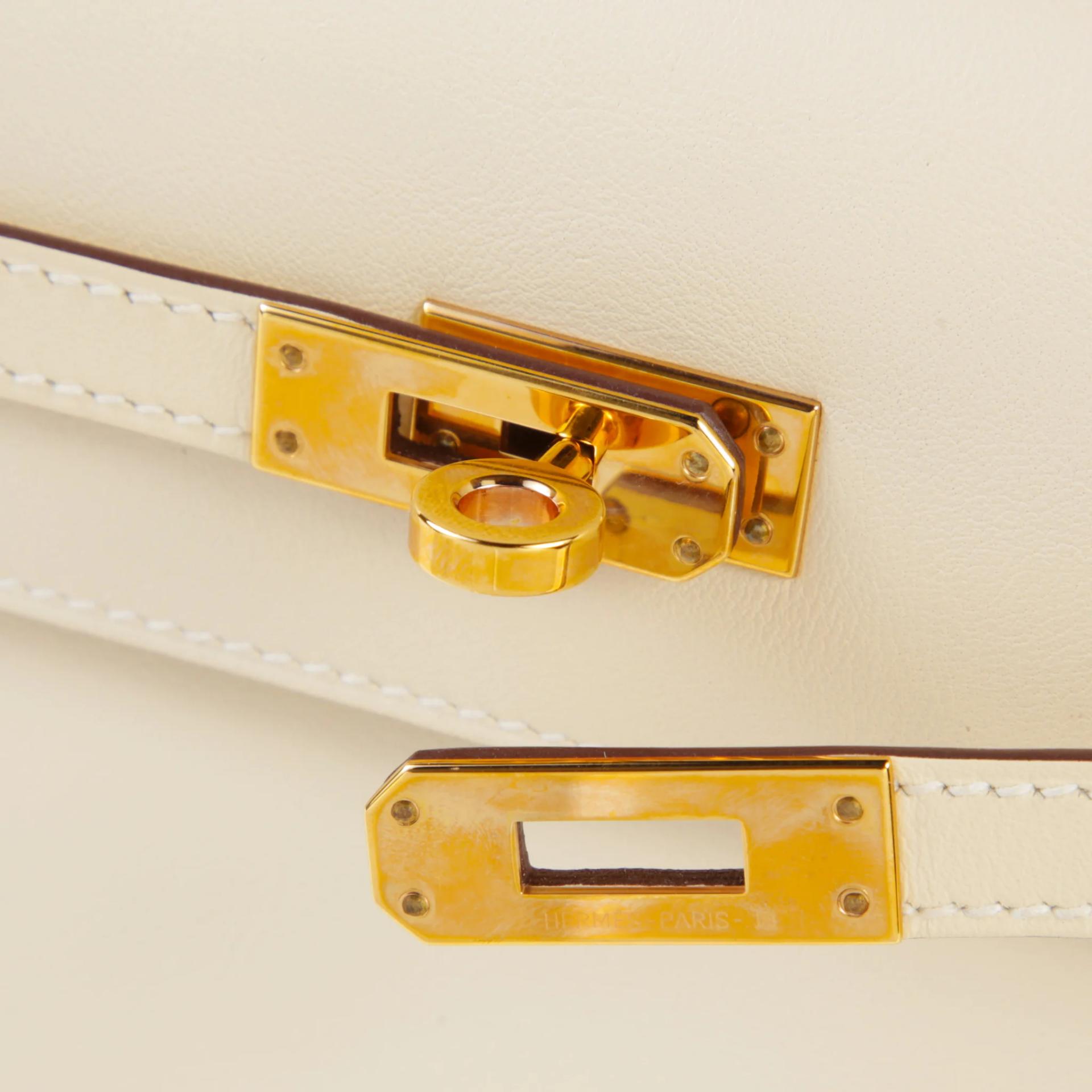 Very Good ( Rank A) HERMÈS Kelly Danse Nata (I2) Gris Perle (80) Swift Gold hardware B (2023) - 7