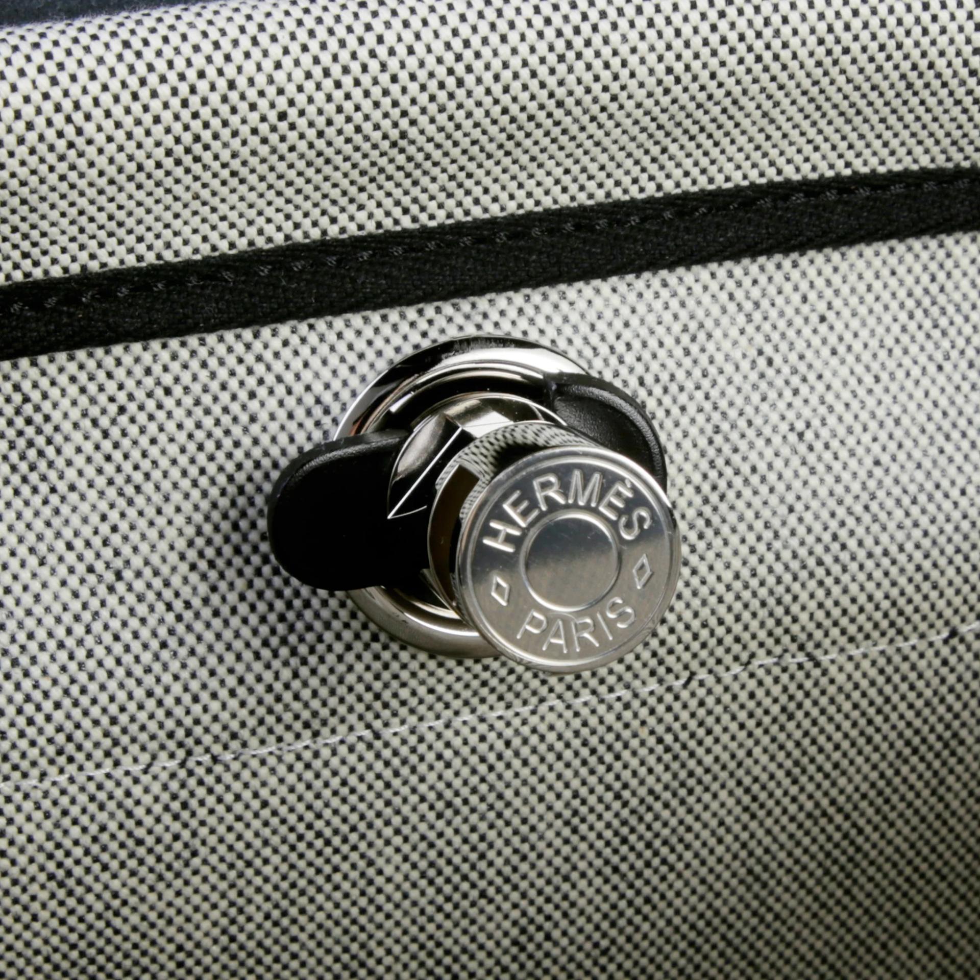 Unused ( Rank NS ) HERMÈS Herbag Zip 39 MM Noir (89) Toile H Viking canvas Vache Hunter Palladium hardware B (2023) - 11