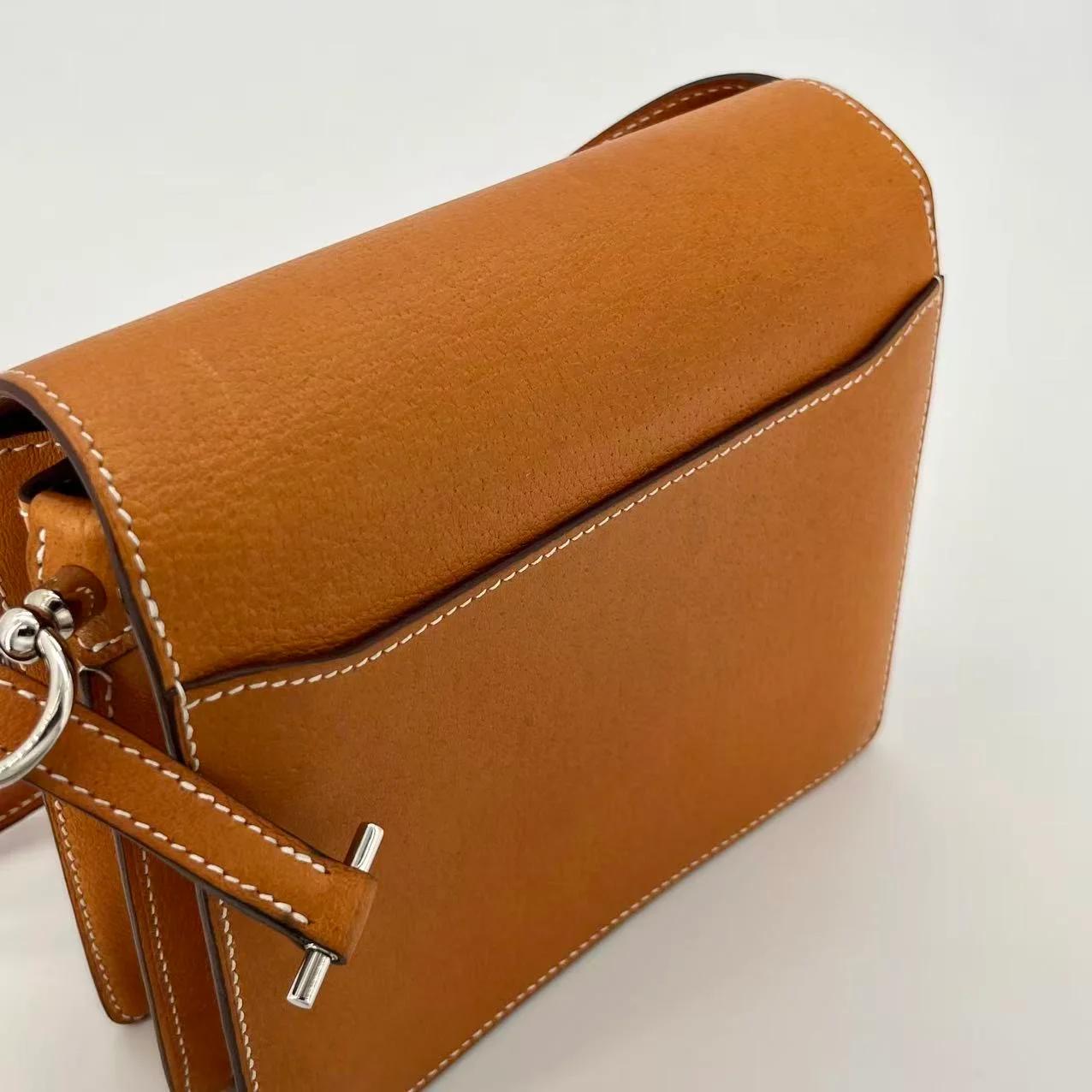 Very Good ( Rank A) HERMÈS Roulis Mini Toffee (1H) Peau Porc Palladium hardware U (2022) - 18