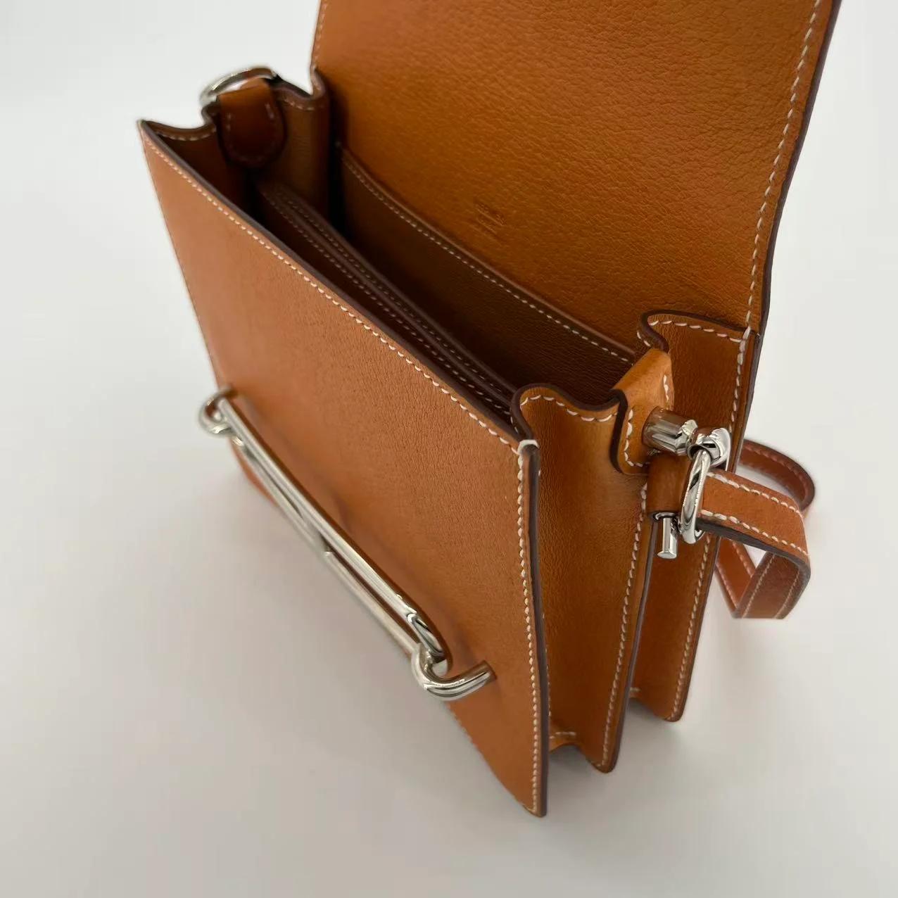 Very Good ( Rank A) HERMÈS Roulis Mini Toffee (1H) Peau Porc Palladium hardware U (2022) - 24