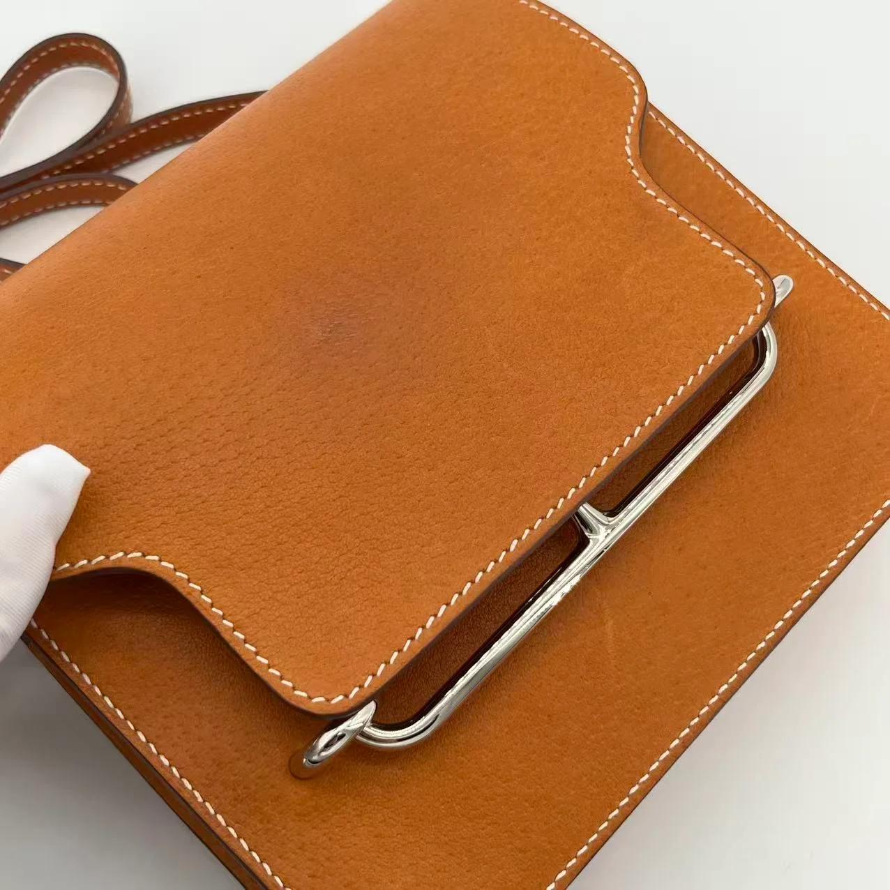 Very Good ( Rank A) HERMÈS Roulis Mini Toffee (1H) Peau Porc Palladium hardware U (2022) - 16