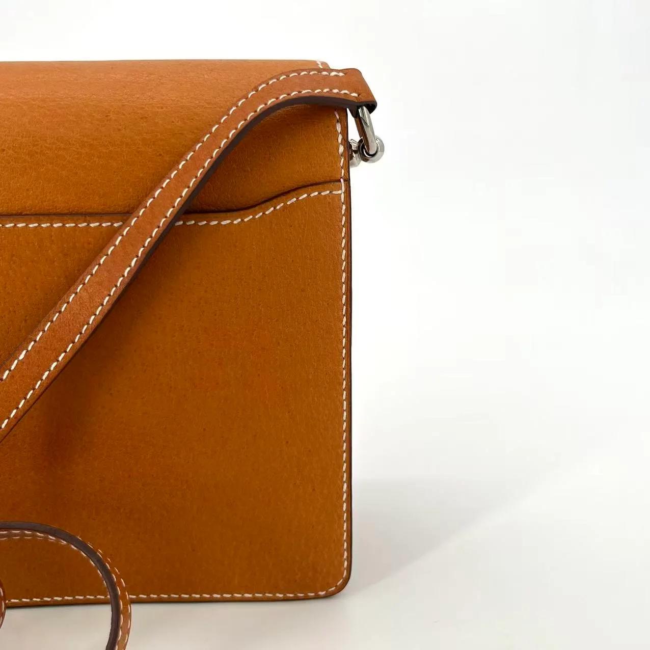 Very Good ( Rank A) HERMÈS Roulis Mini Toffee (1H) Peau Porc Palladium hardware U (2022) - 17