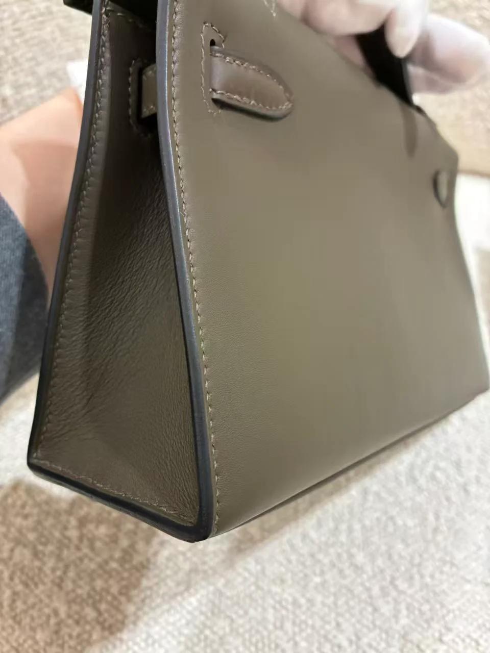 Brand New ( Rank N ) HERMÈS Kelly Pochette Vert Loden (V8) Swift Permabrass hardware G (2026) - 16