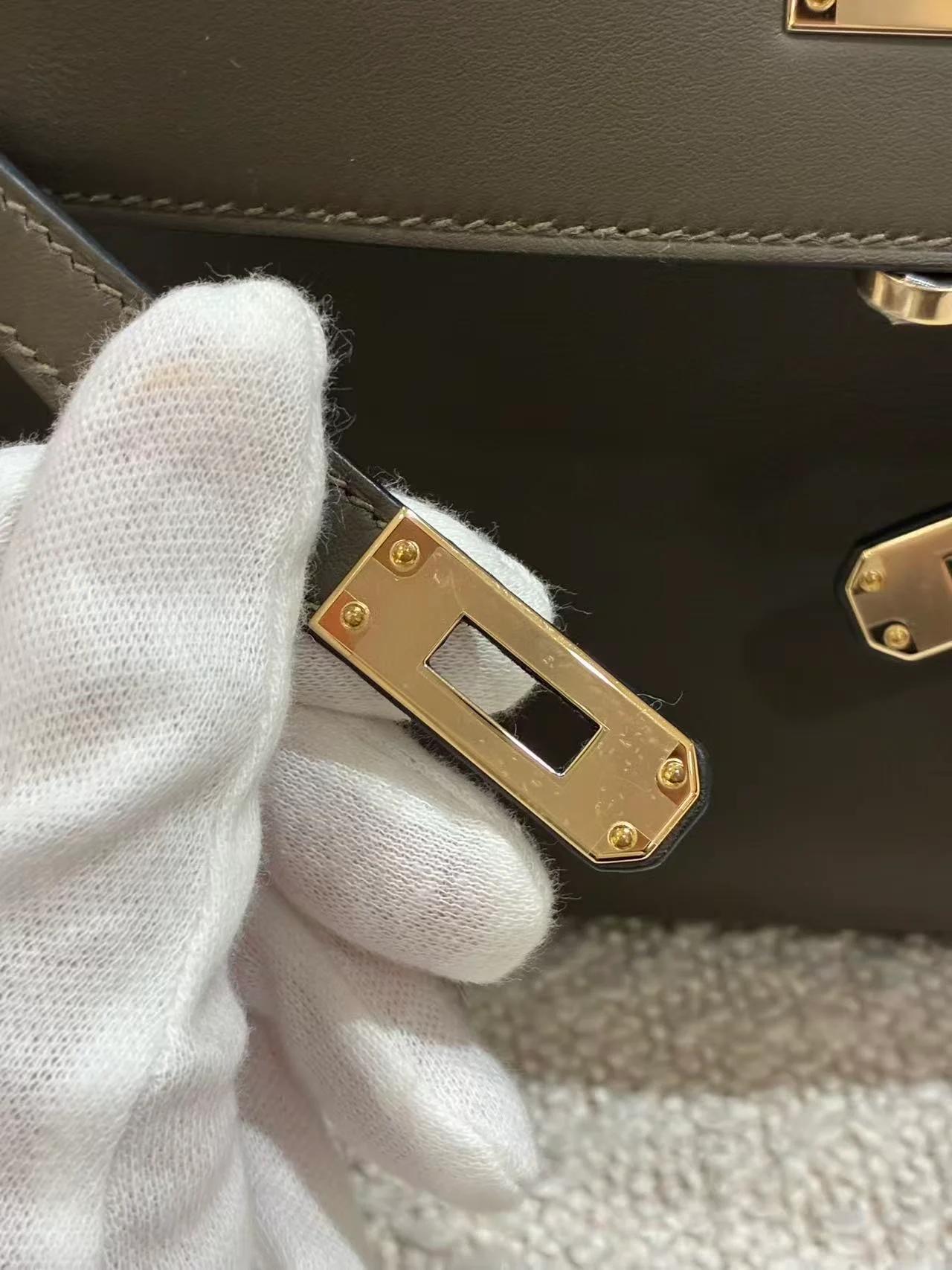 Brand New ( Rank N ) HERMÈS Kelly Pochette Vert Loden (V8) Swift Permabrass hardware G (2026) - 19